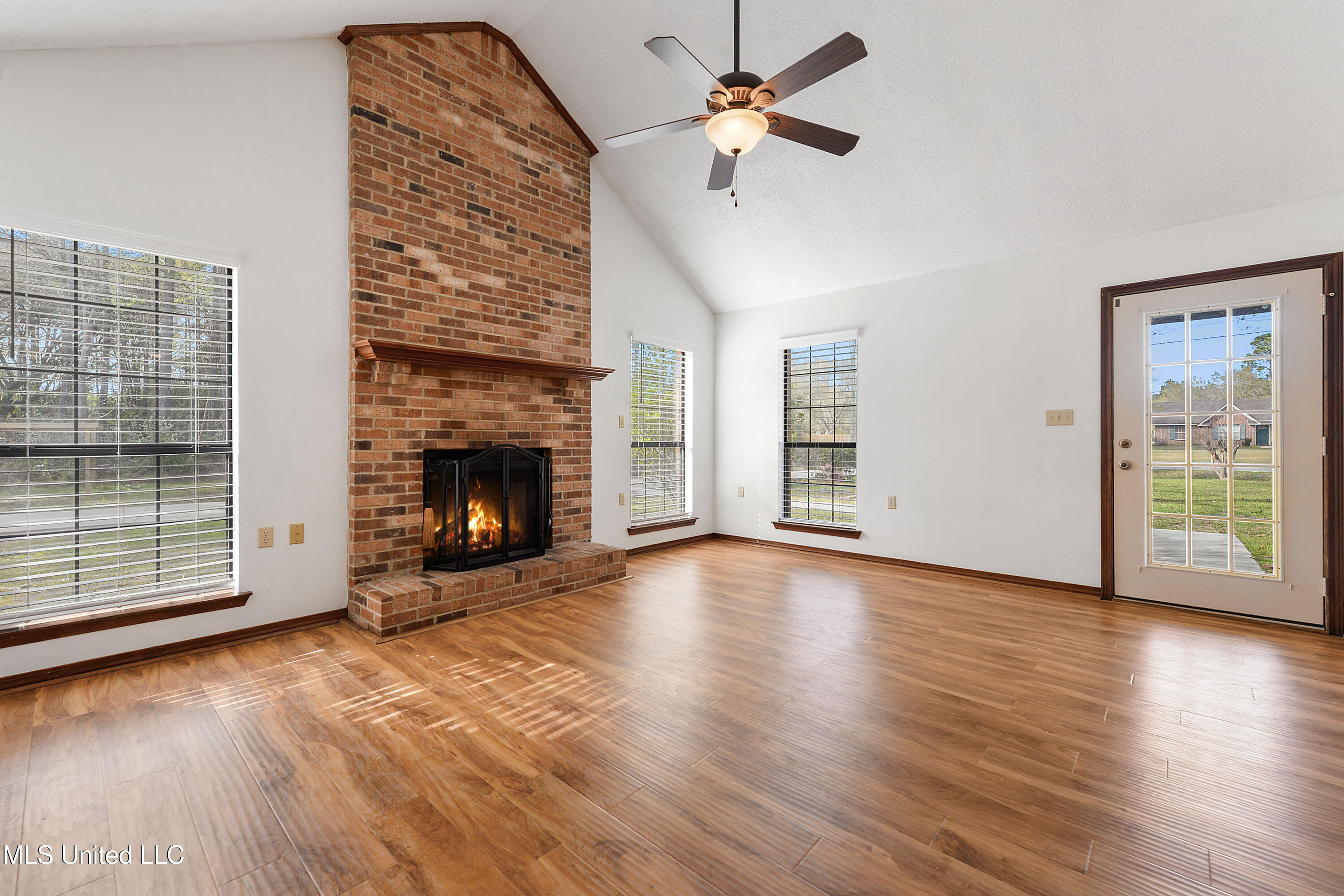 7300 Frank Snell Road, Moss Point, Mississippi image 4