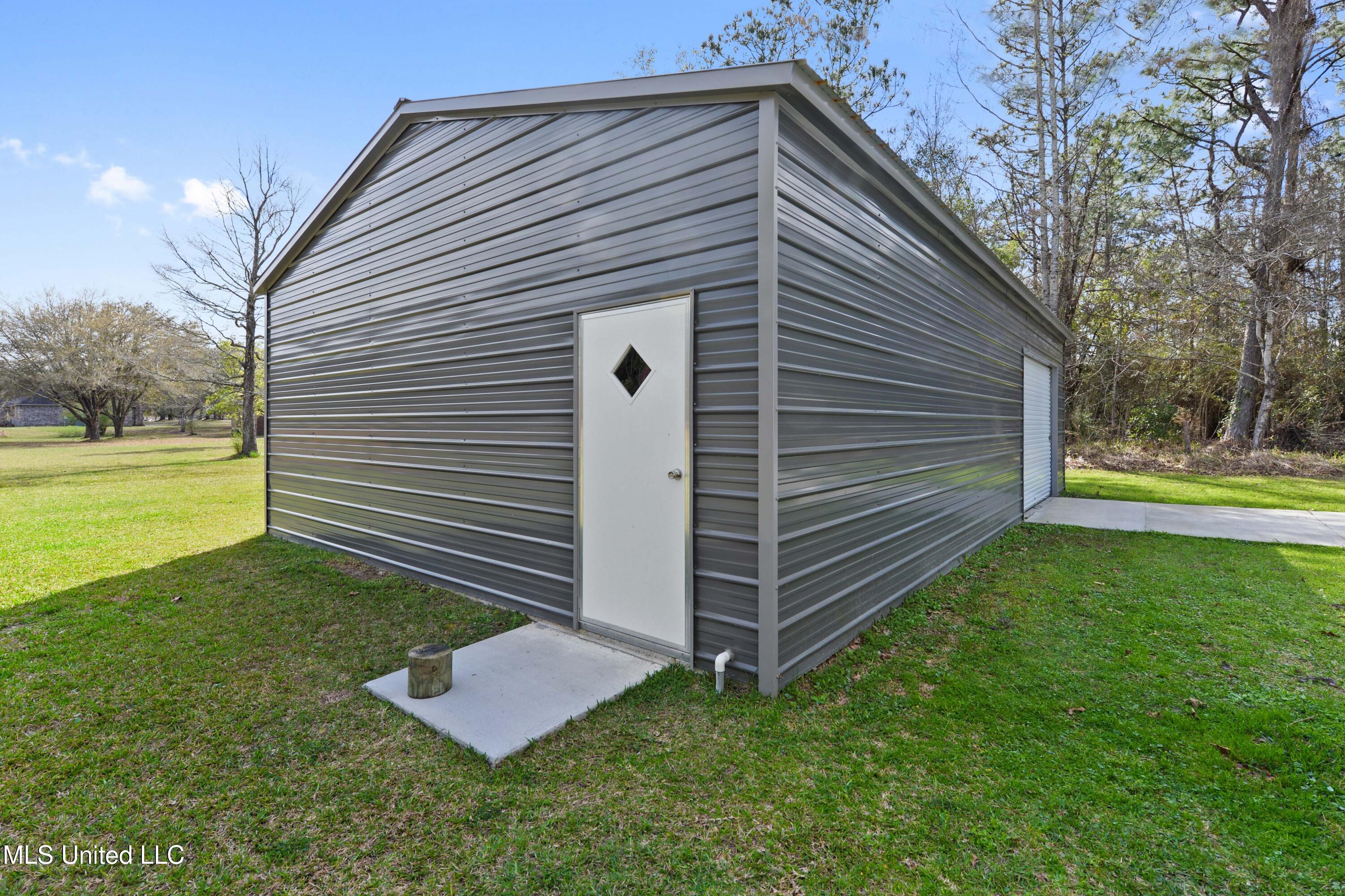 7300 Frank Snell Road, Moss Point, Mississippi image 24