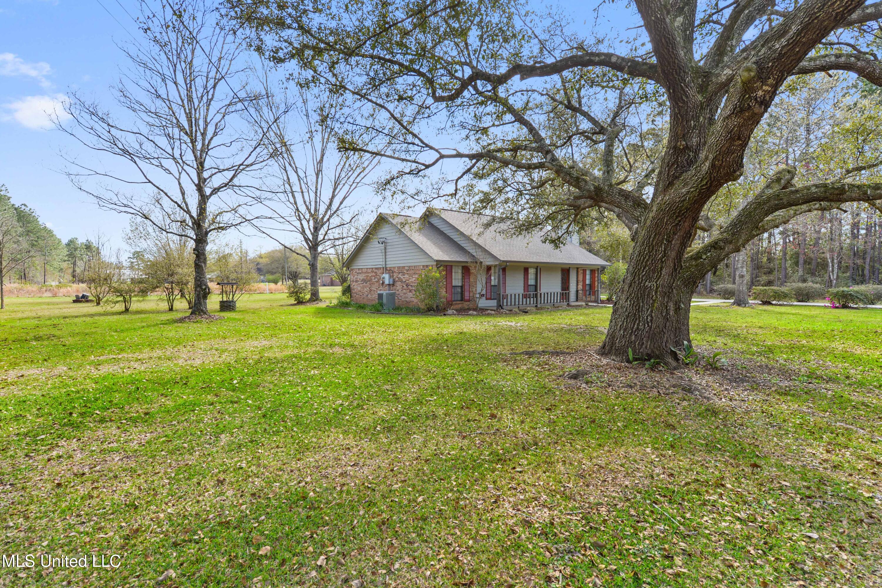 7300 Frank Snell Road, Moss Point, Mississippi image 3