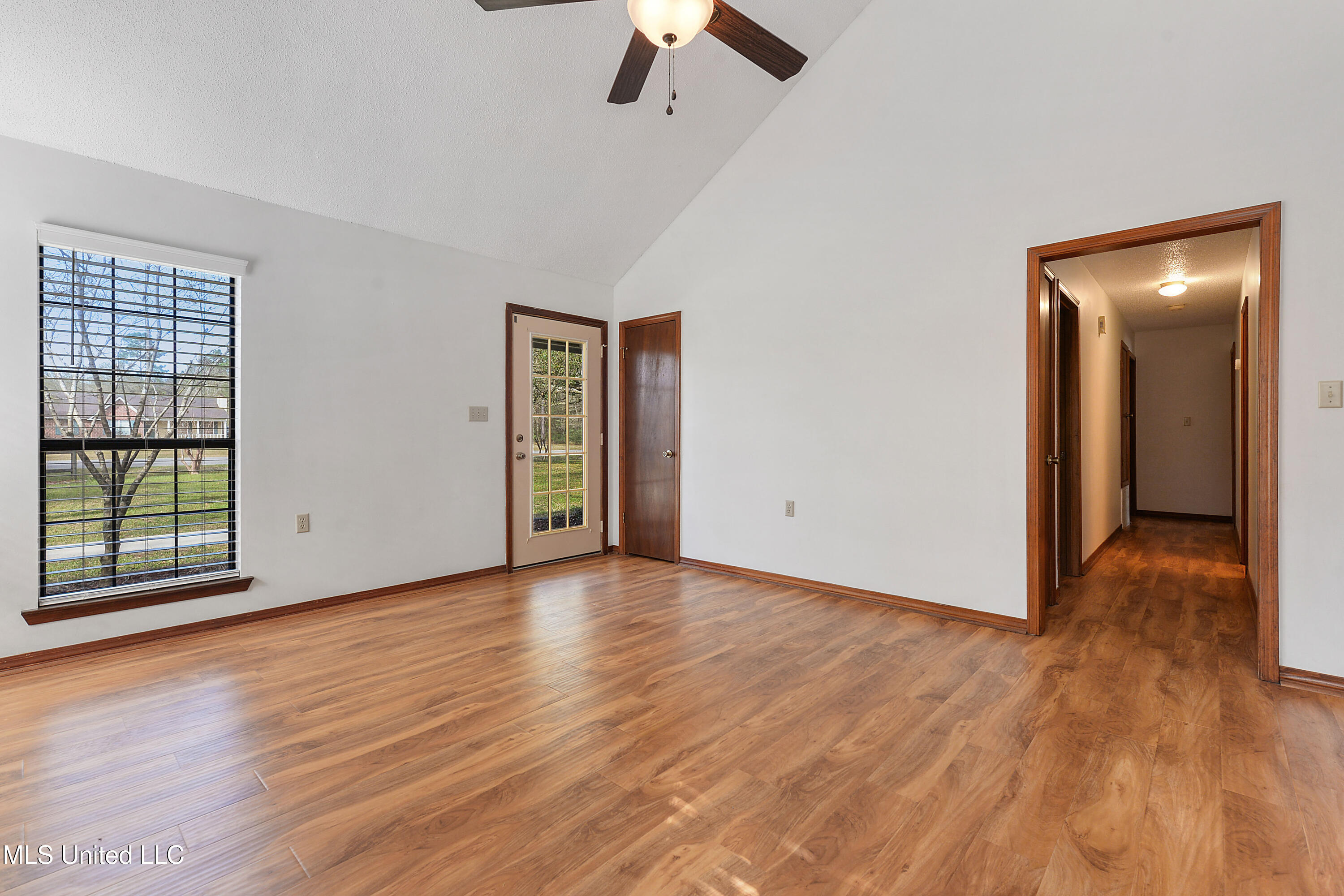 7300 Frank Snell Road, Moss Point, Mississippi image 7