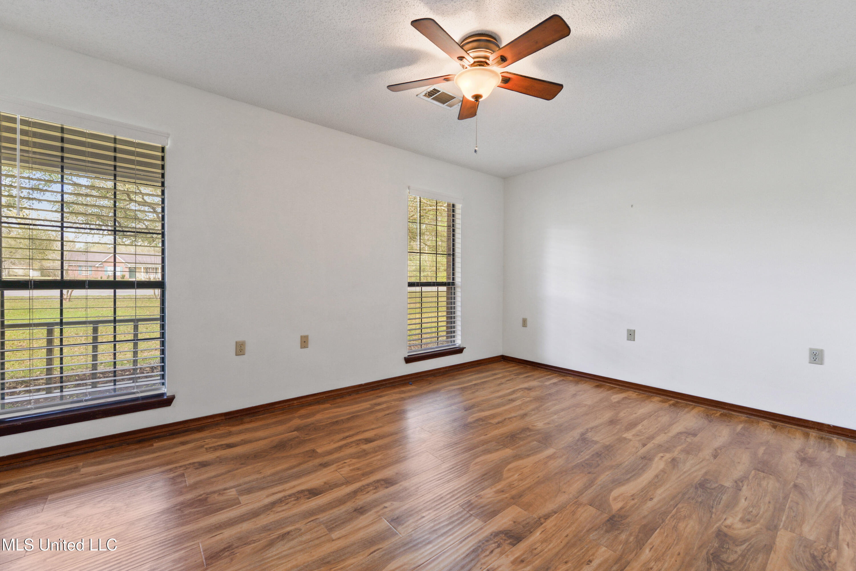 7300 Frank Snell Road, Moss Point, Mississippi image 17