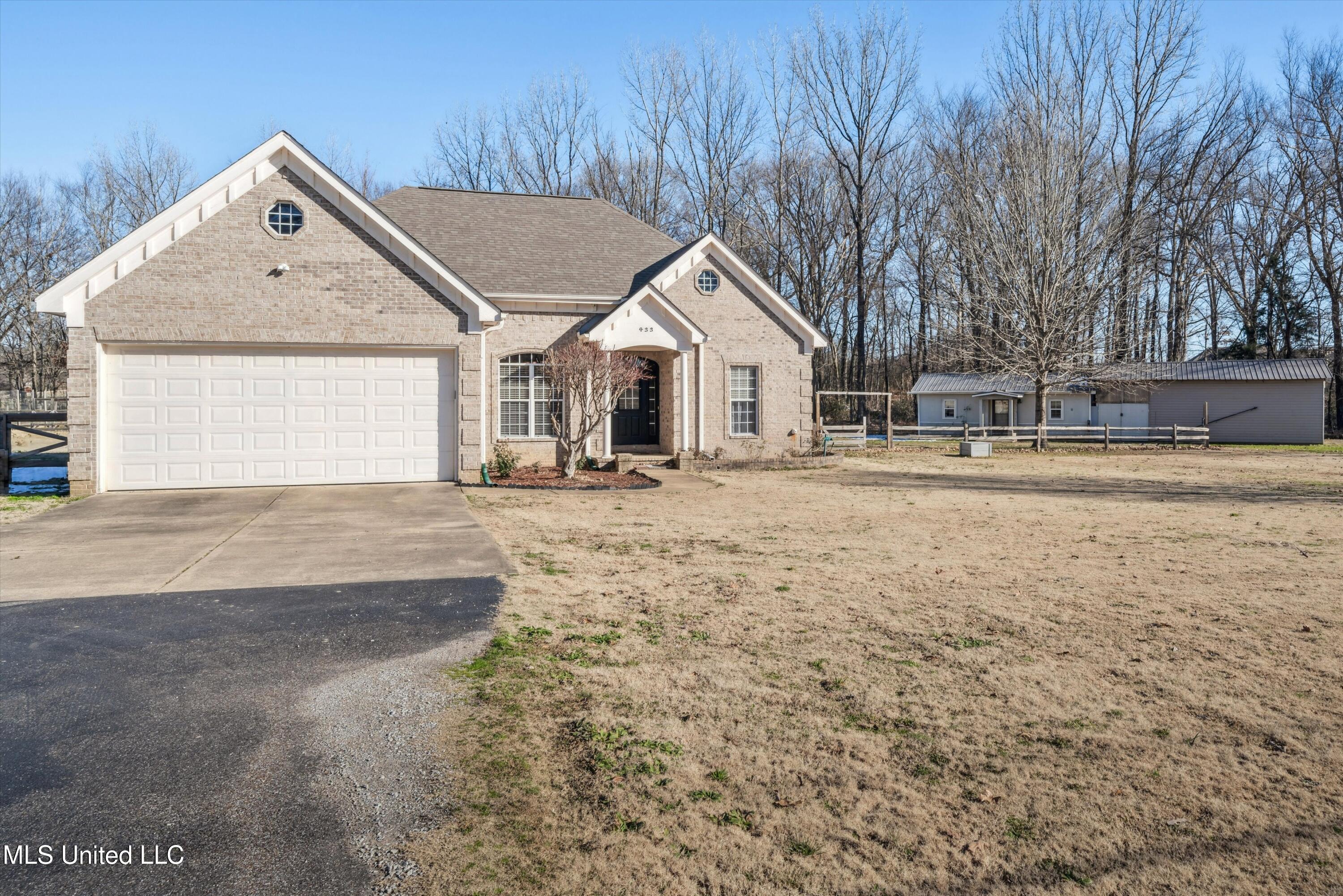 433 Moore Loop, Byhalia, Mississippi image 2