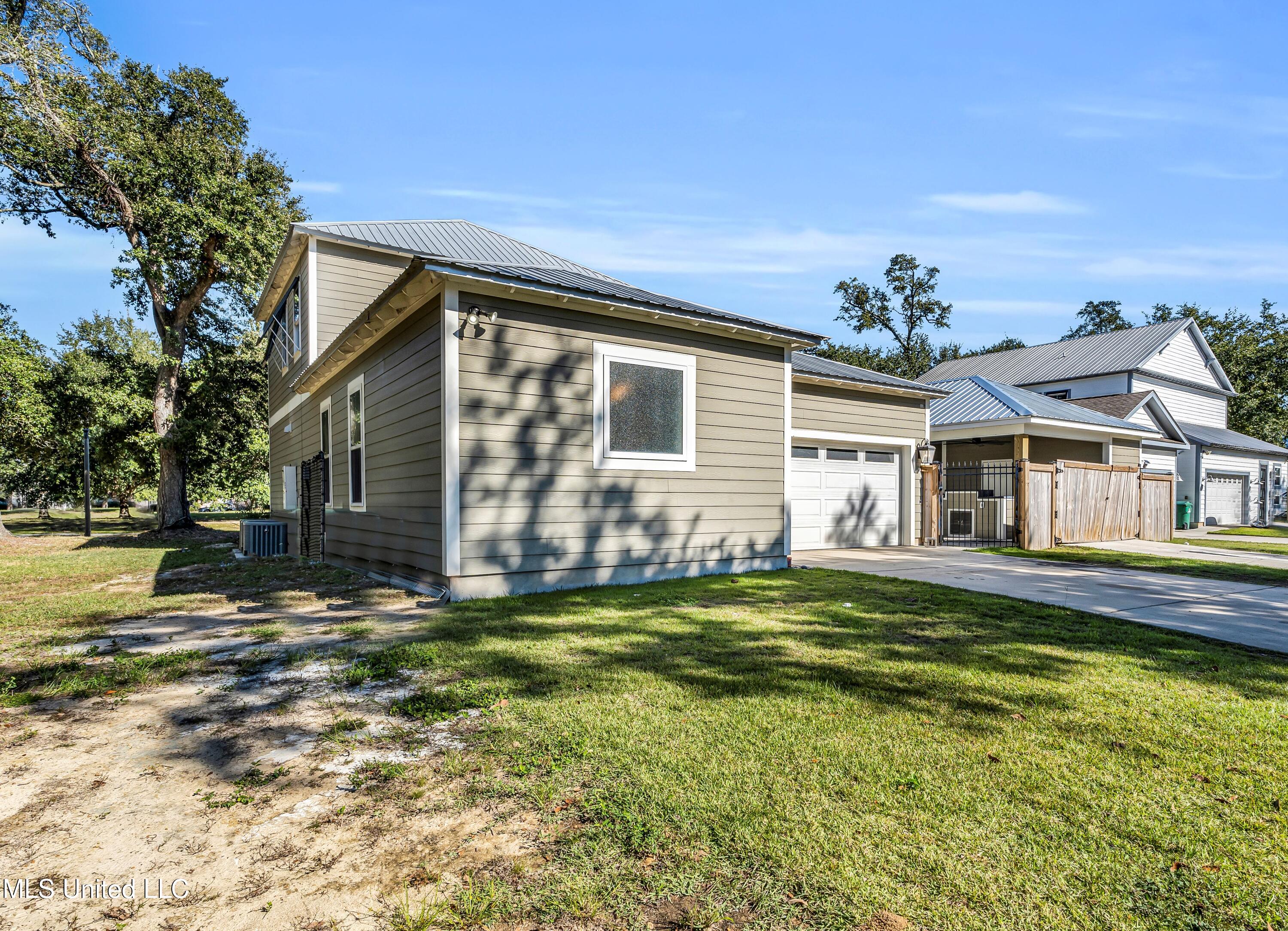 509 Thomas Shields Boulevard, Bay Saint Louis, Mississippi image 25