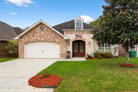 Homes For Sale - 210 Fairway Villa Cir<br/> Hancock County, Diamondhead, MS 39525