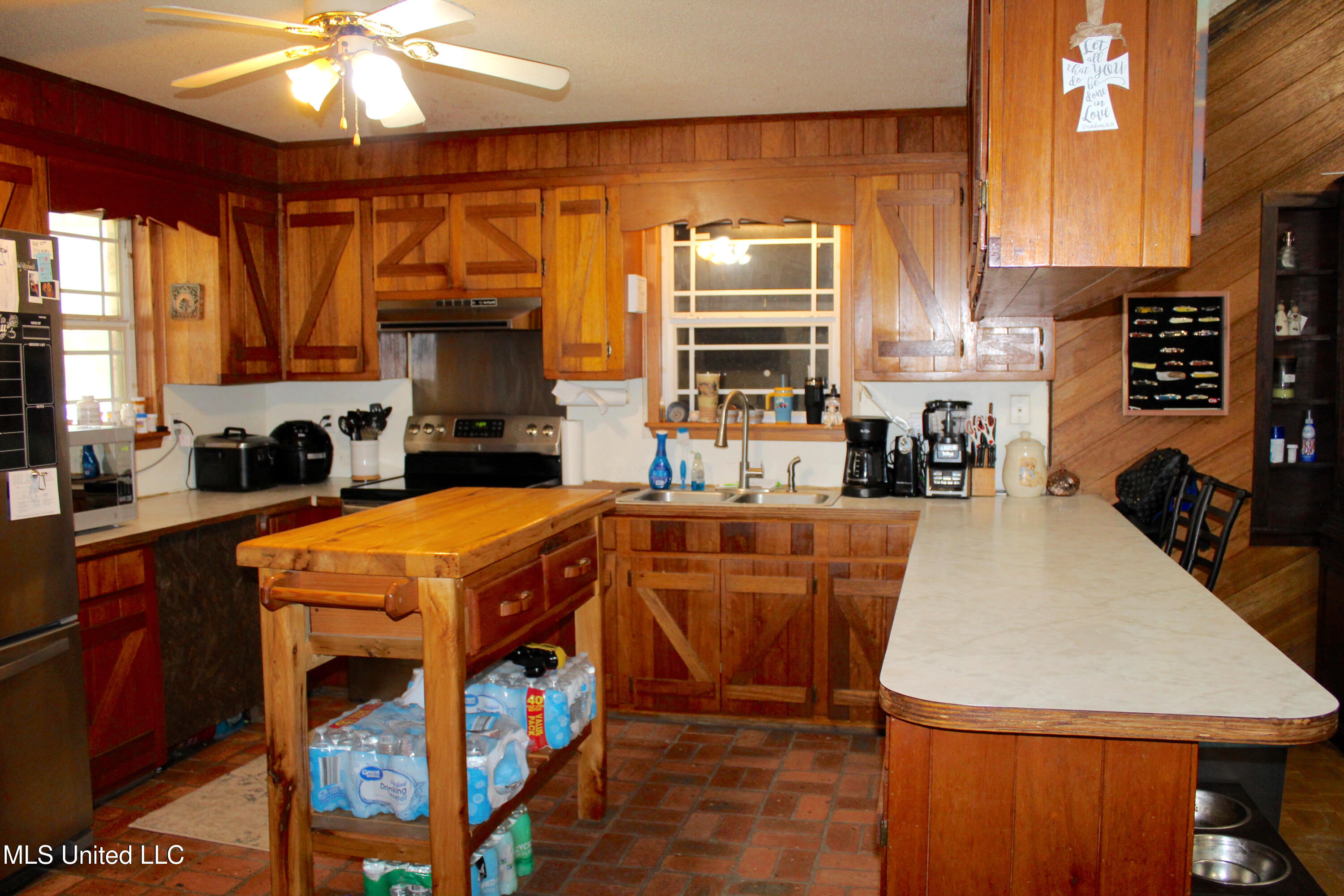 19901 Otis Cooper Road, Moss Point, Mississippi image 3
