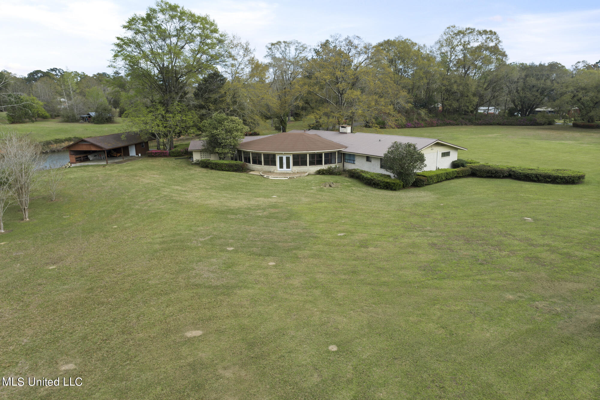 713 W Border Avenue, Wiggins, Mississippi image 3