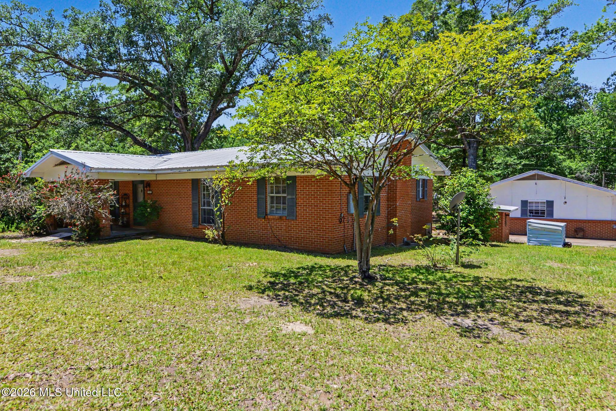 208 I J Williams Road