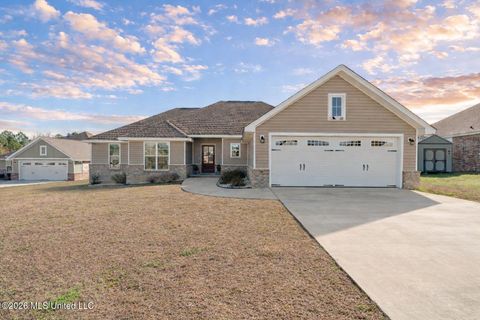 Homes For Sale - 26 Sky View Drive<br/> Lamar County, Purvis, MS 39475