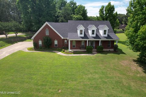 Single Family Residence in Southaven MS 3405 Woodland Trace.jpg