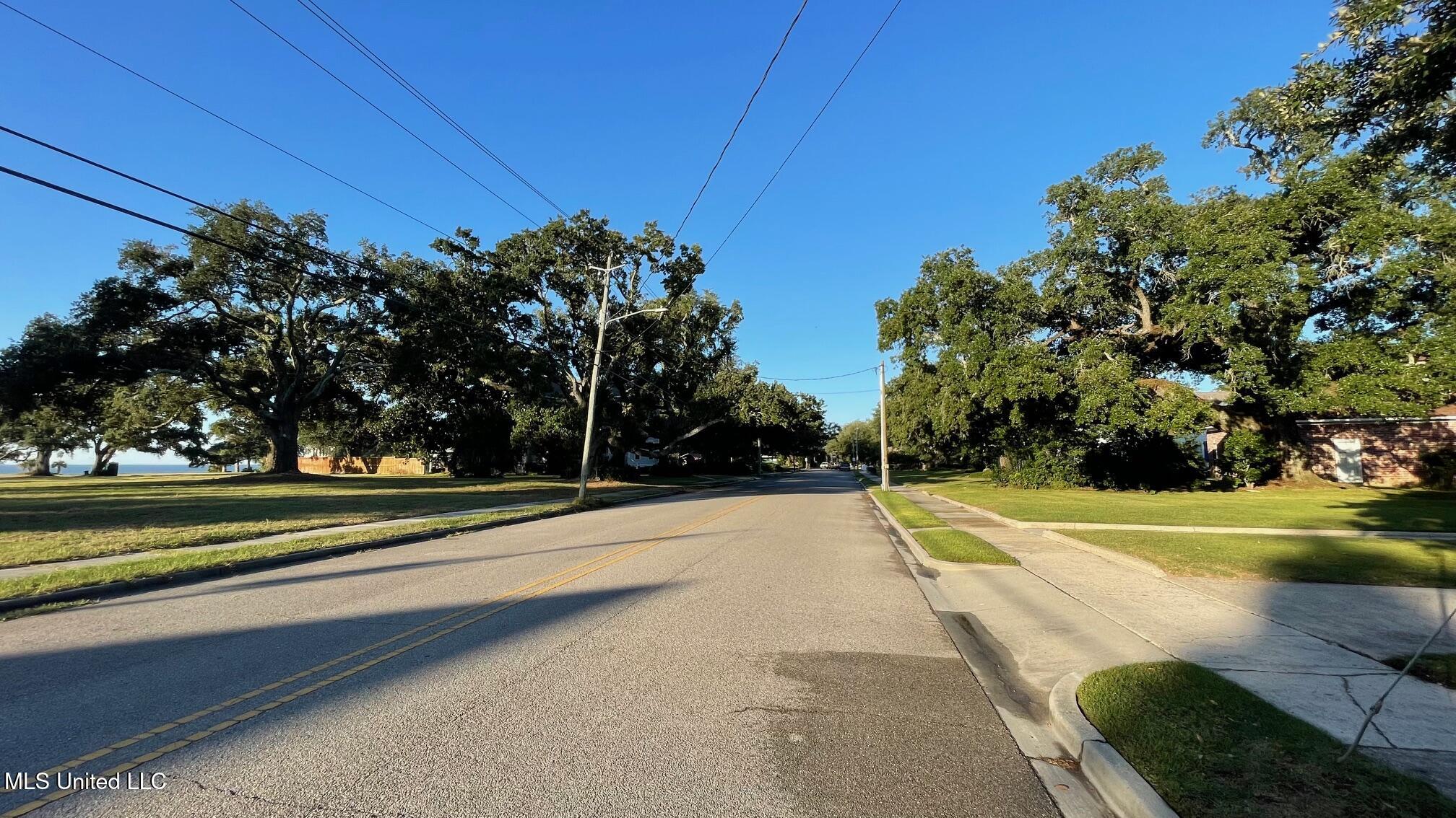 1611 Evans Avenue, Gulfport, Mississippi image 4