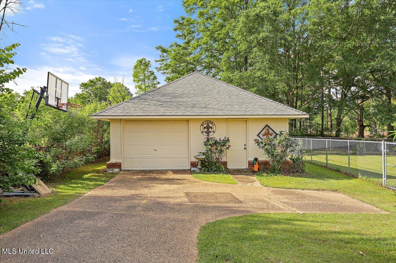 107 Chalet Strasse, Brandon, Mississippi image 36