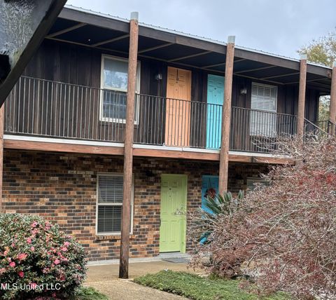 Condo For Sale - 1550 E Second Street<br/> Pass Christian, MS 39571