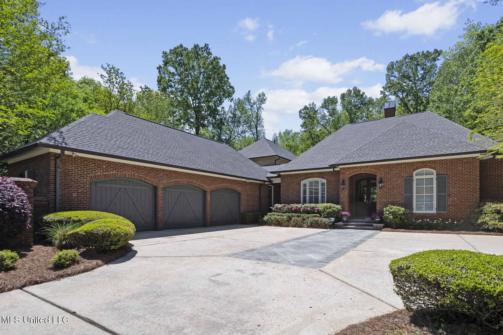 224 Valley Road, Ridgeland, Mississippi image 2