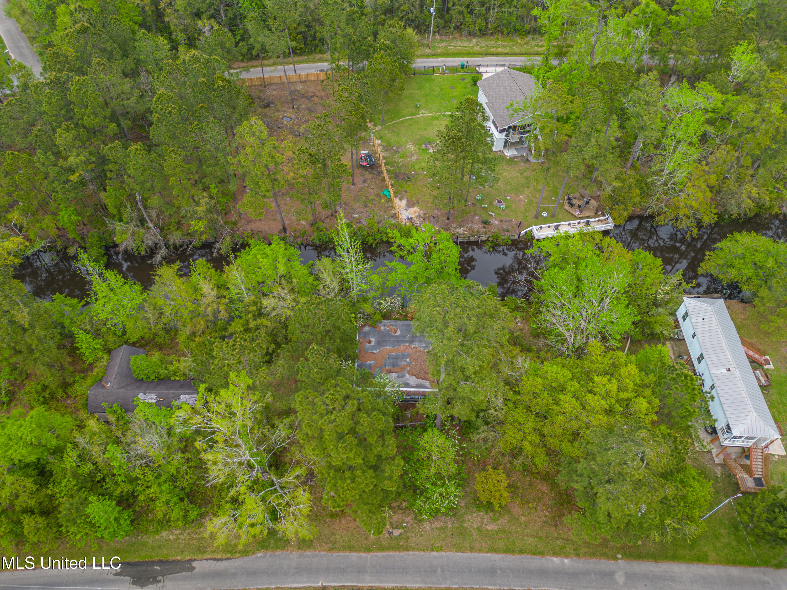 11308 Lake Drive, Bay Saint Louis, Mississippi image 5