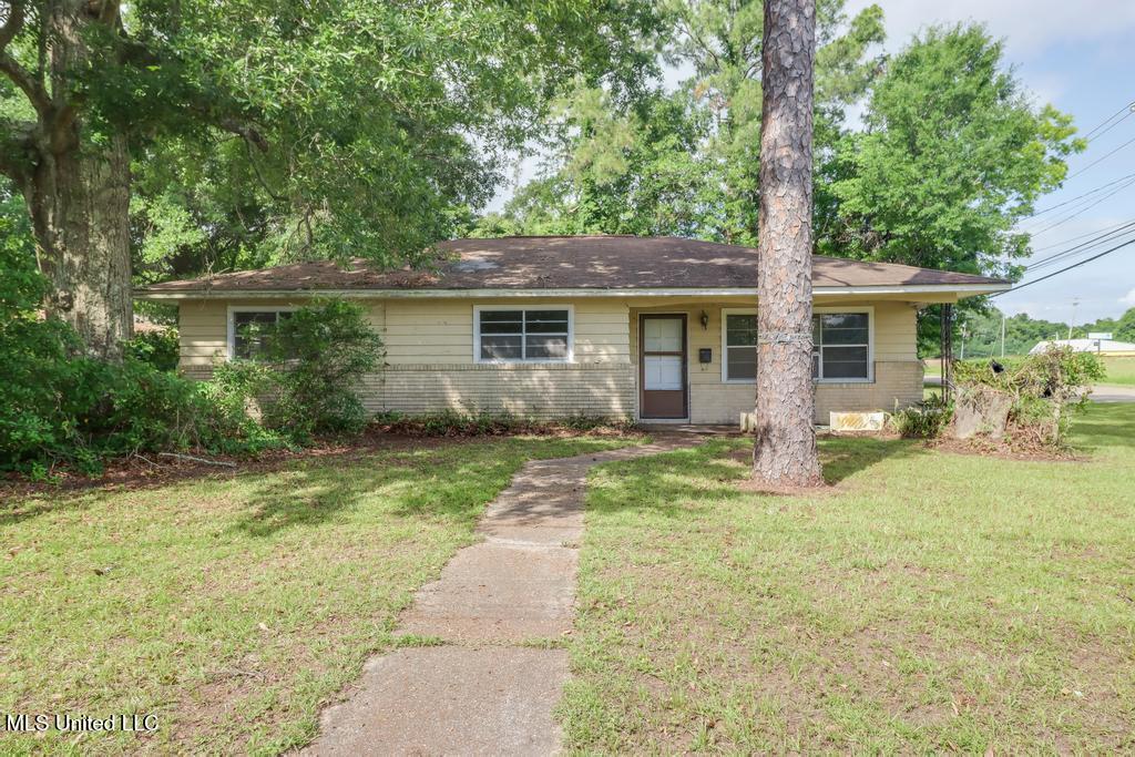 100 Hardy Avenue, Long Beach, Mississippi image 2
