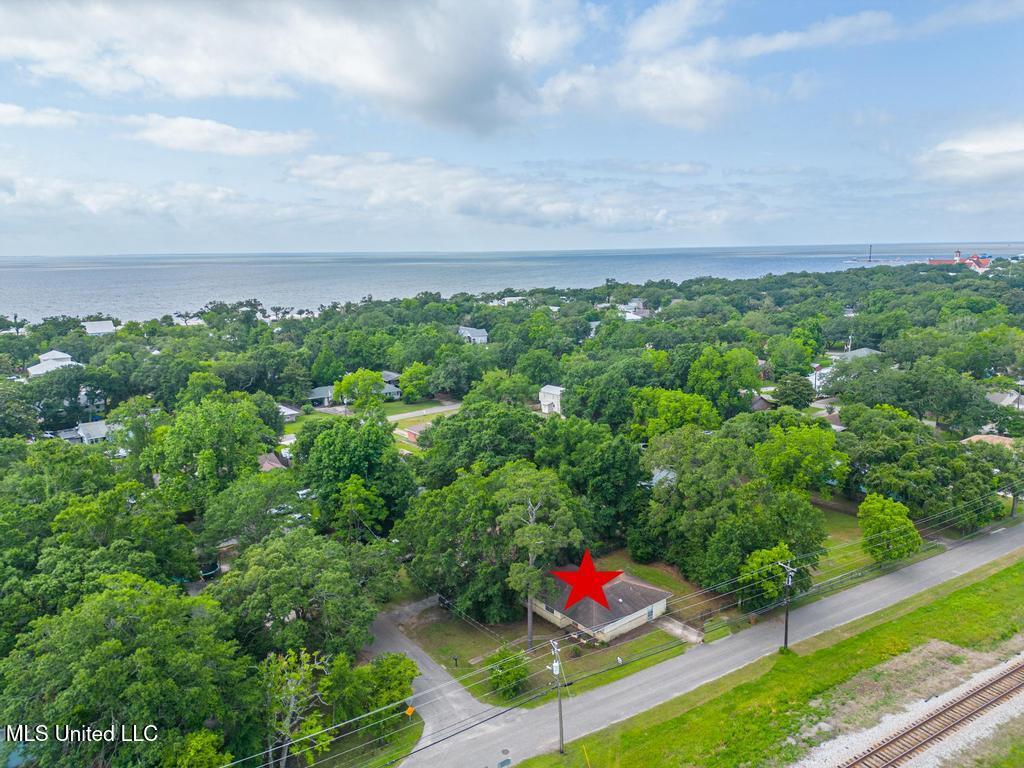 100 Hardy Avenue, Long Beach, Mississippi image 5