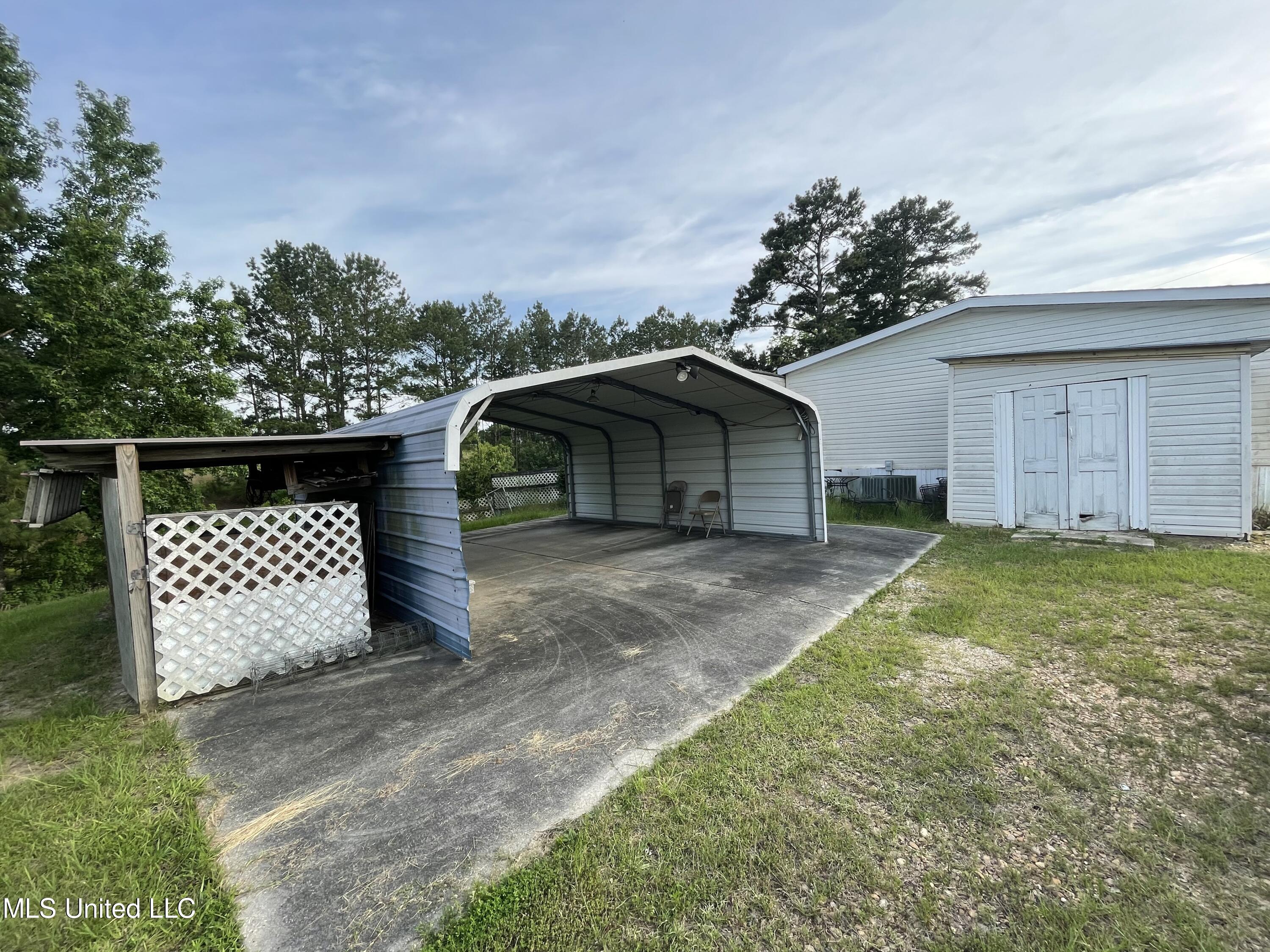 1027 Hickman Street, Wiggins, Mississippi image 3