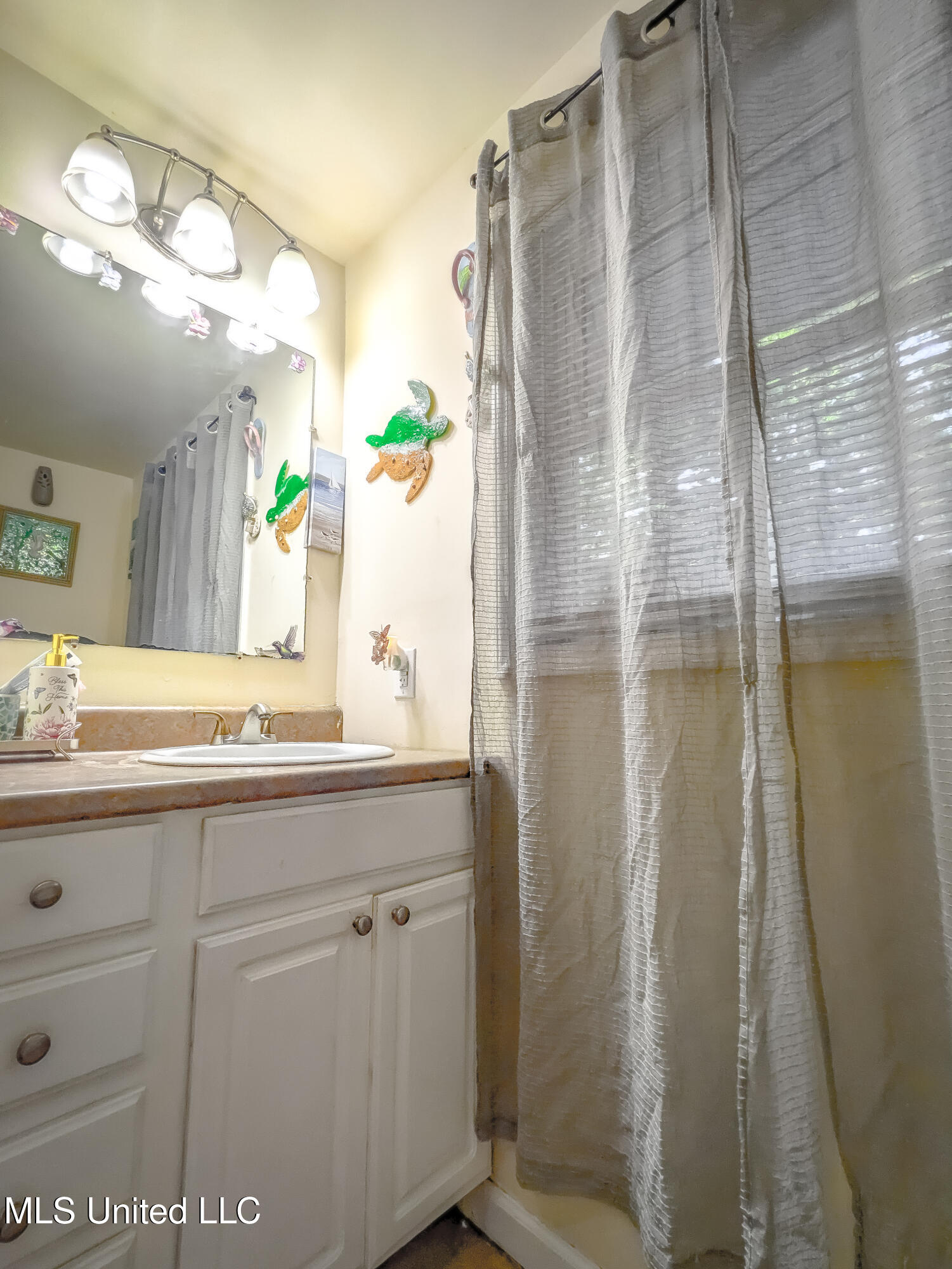 2220 18th Avenue, Gulfport, Mississippi image 8