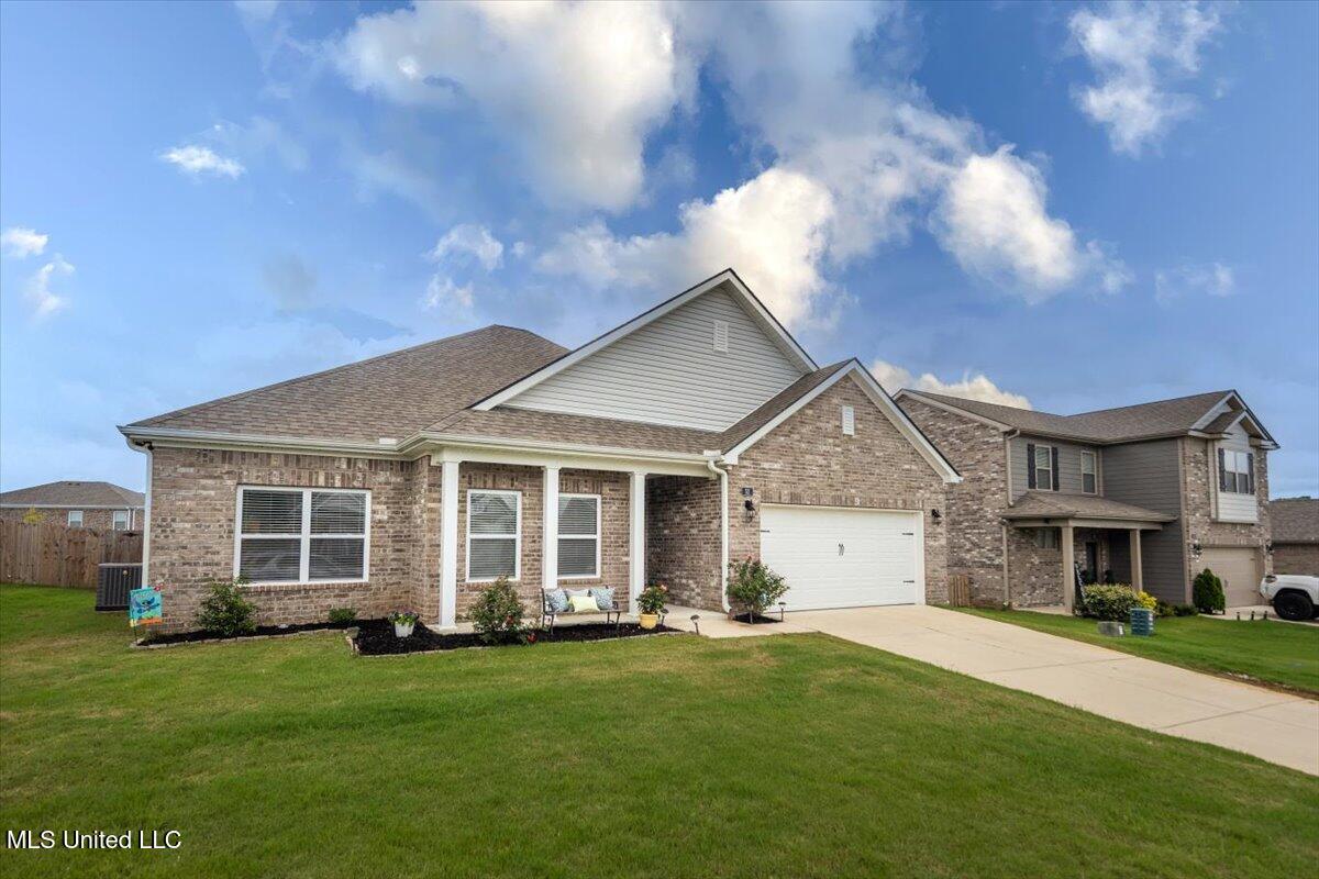52 Twin Lakes Drive, Byhalia, Mississippi image 2