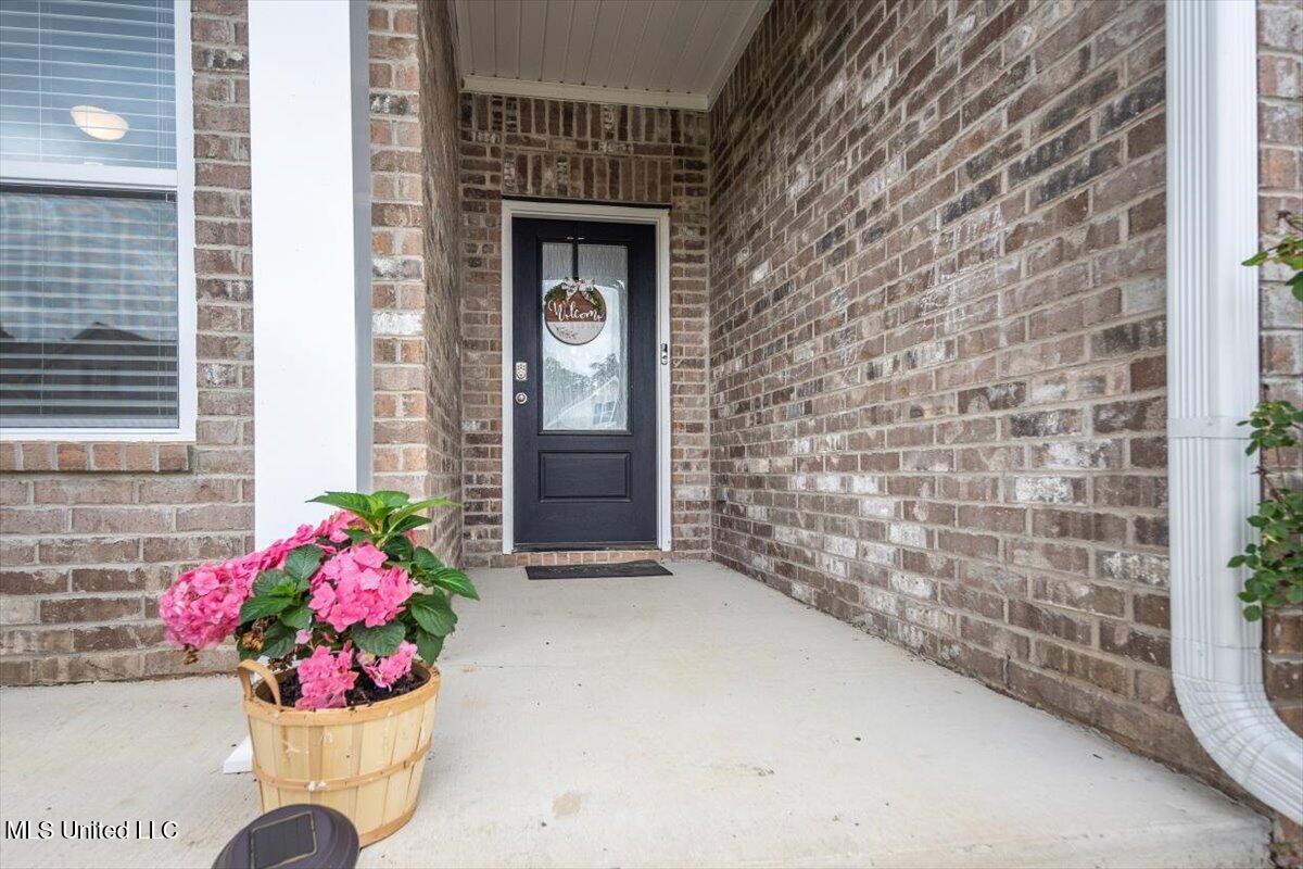 52 Twin Lakes Drive, Byhalia, Mississippi image 7