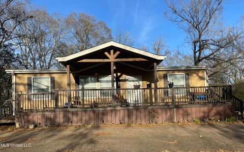 Homes For Sale - 106 East Street<br/> Edwards, MS 39066