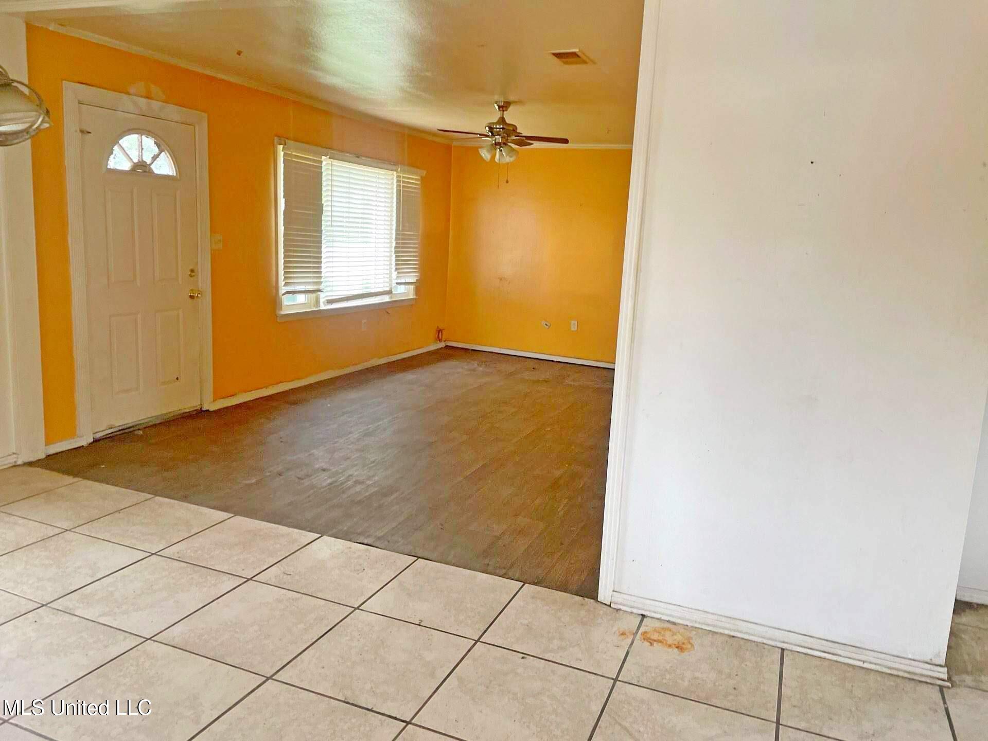 627 Terry Lane Drive, Carthage, Mississippi image 3