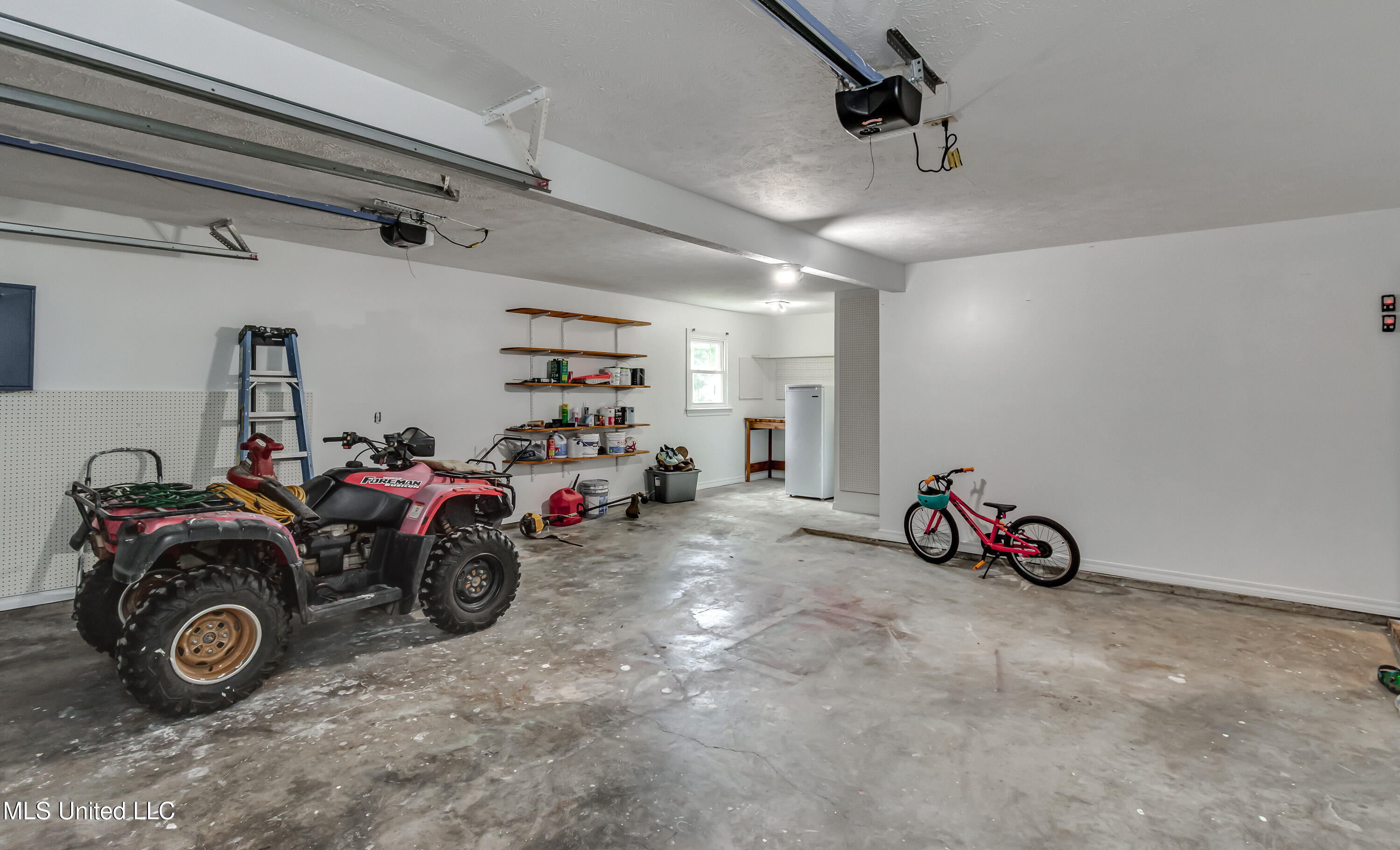 Canton, Mississippi 39046, United States, 4 Bedrooms Bedrooms, ,3 BathroomsBathrooms,Residential,Active,149562