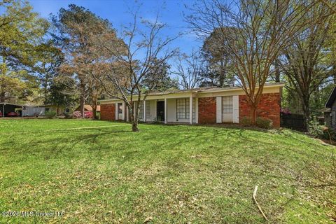 Homes For Sale - 1110 Post Road<br/> Hinds County, Clinton, MS 39056