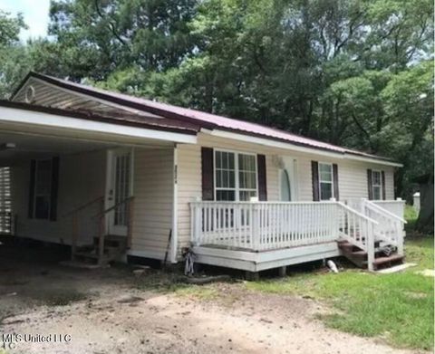 Single Family Residence in Moss Point MS 3524 Sherlawn Drive.jpg