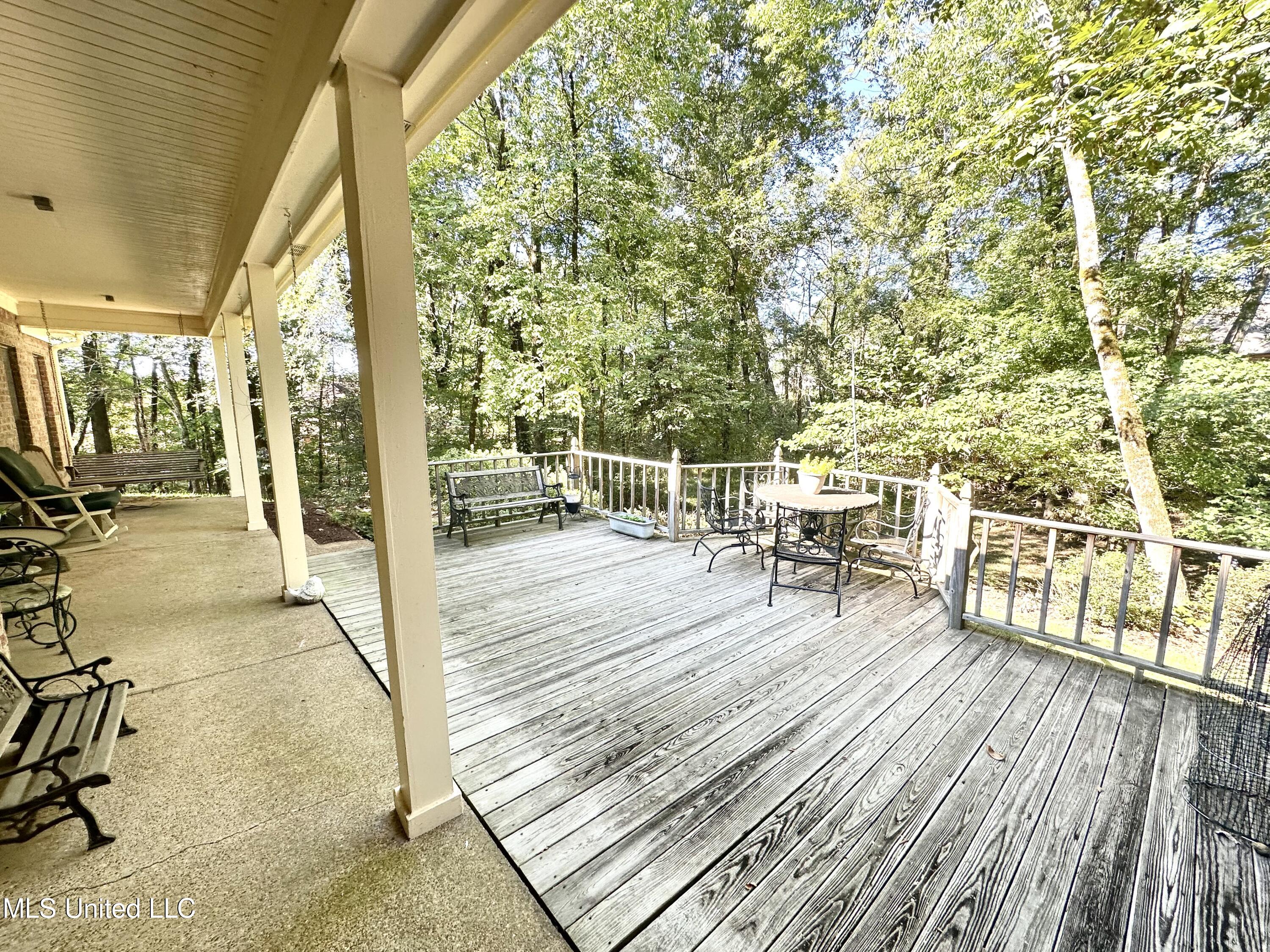 1803 Wood Lane Drive, Olive Branch, Mississippi image 28