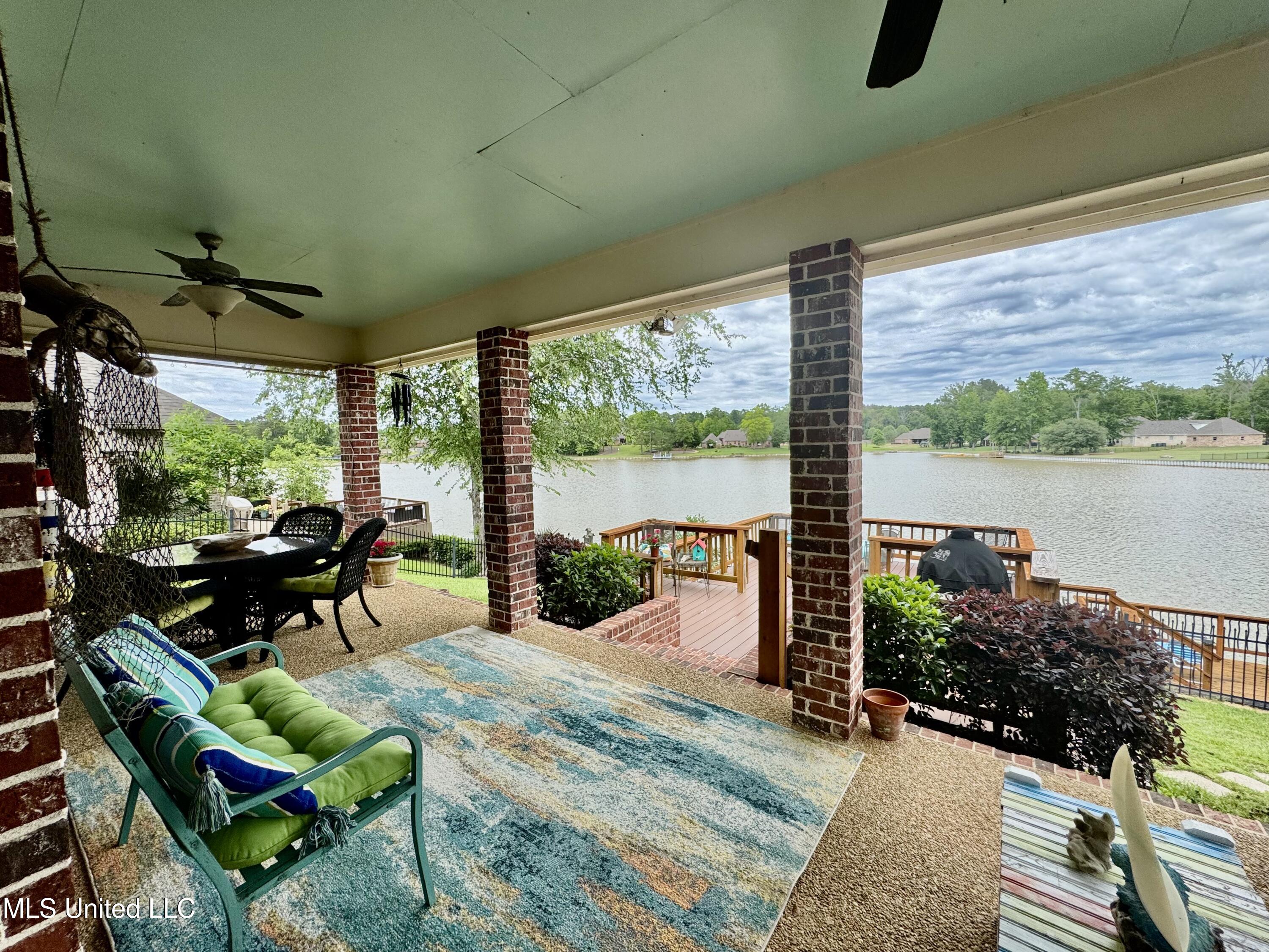 419 Providence Drive, Brandon, Mississippi image 2