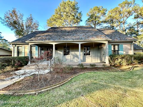 Homes For Sale - 400 Charles Street<br/> Brookhaven, MS 39601
