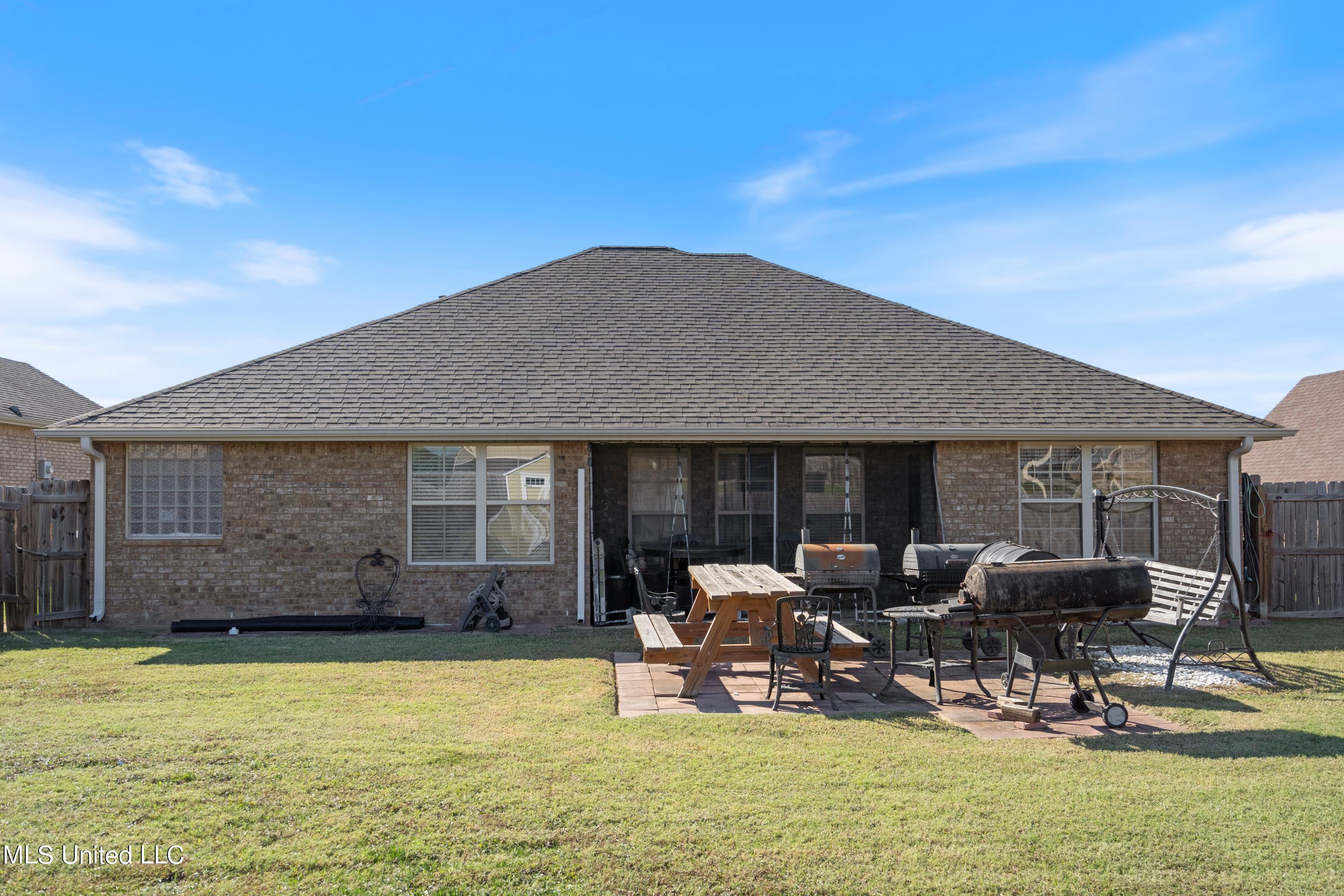 7630 W Woodridge Drive, Southaven, Mississippi image 26