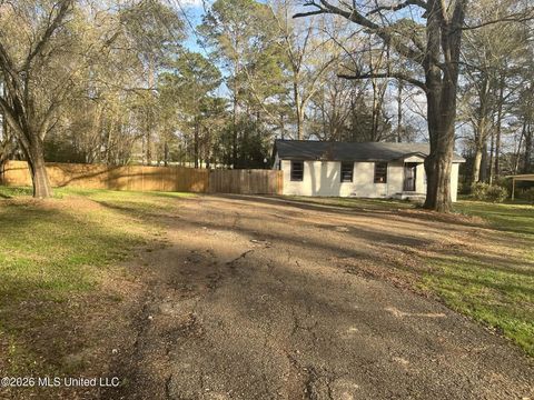 Homes For Sale - 5552 Terry Road<br/> Jackson, MS 39272