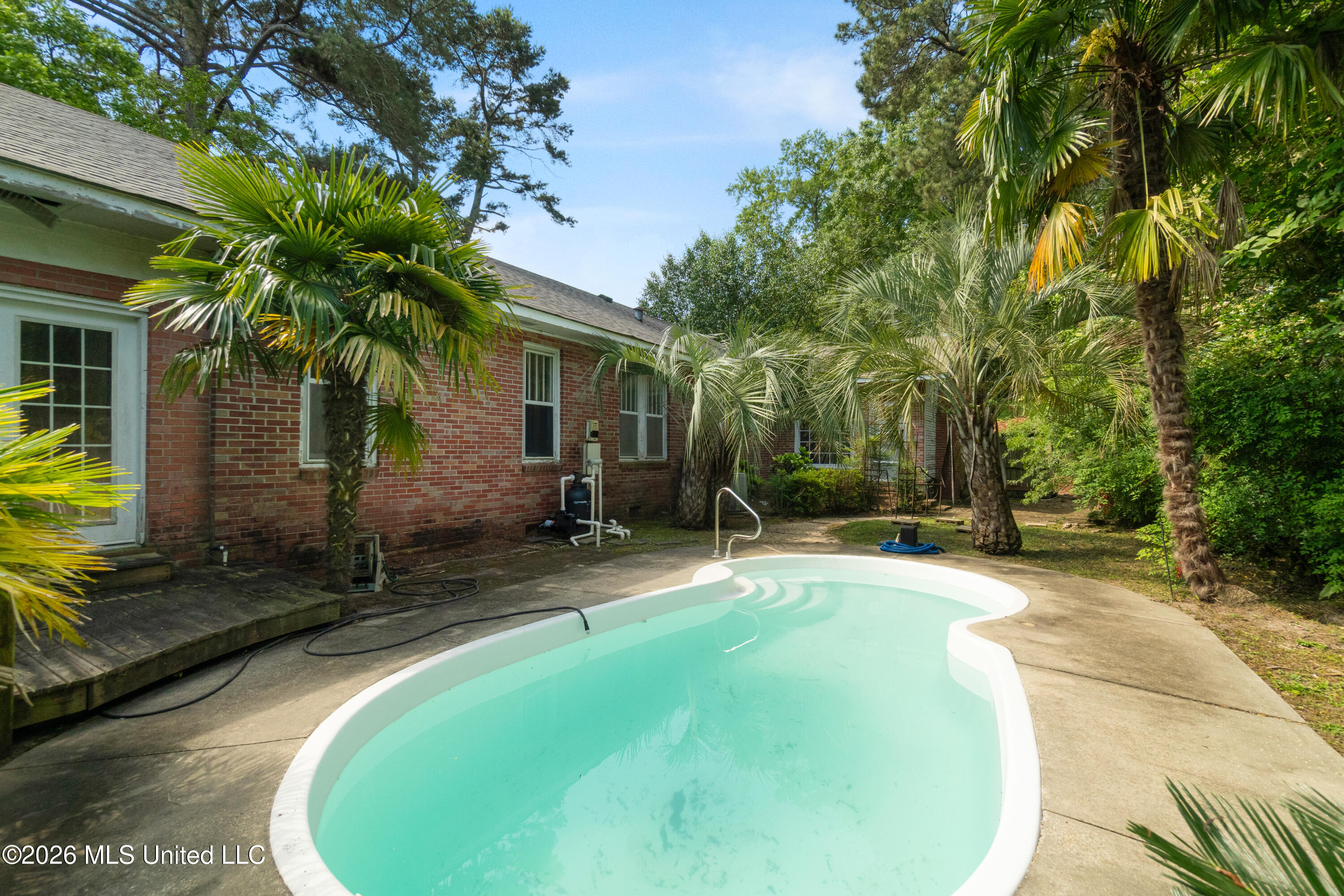 204 5th Avenue