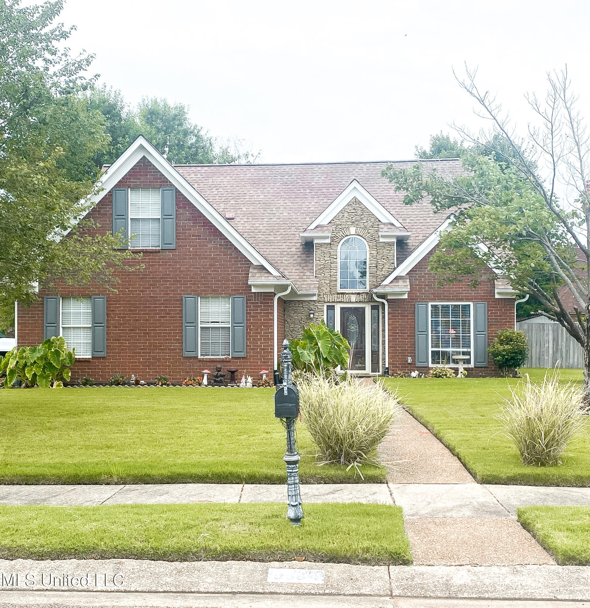 9584 S Meade Circle, Olive Branch, Mississippi image 3