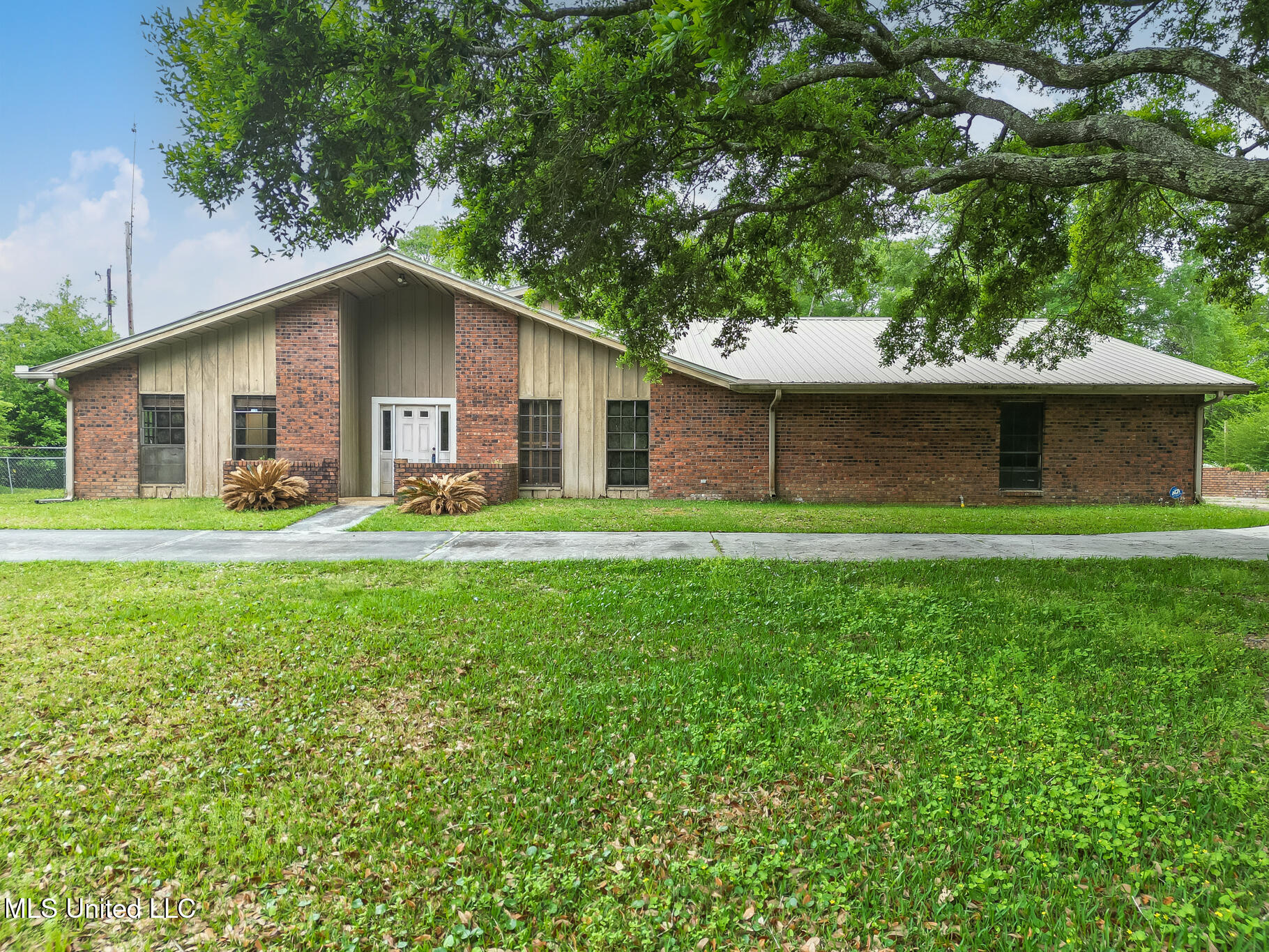 17141 Robinson Road, Gulfport, Mississippi image 1