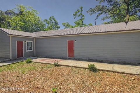 Multifamily For Rent - 9424 Daisy Vestry Road<br/> Jackson County, Biloxi, MS 39532