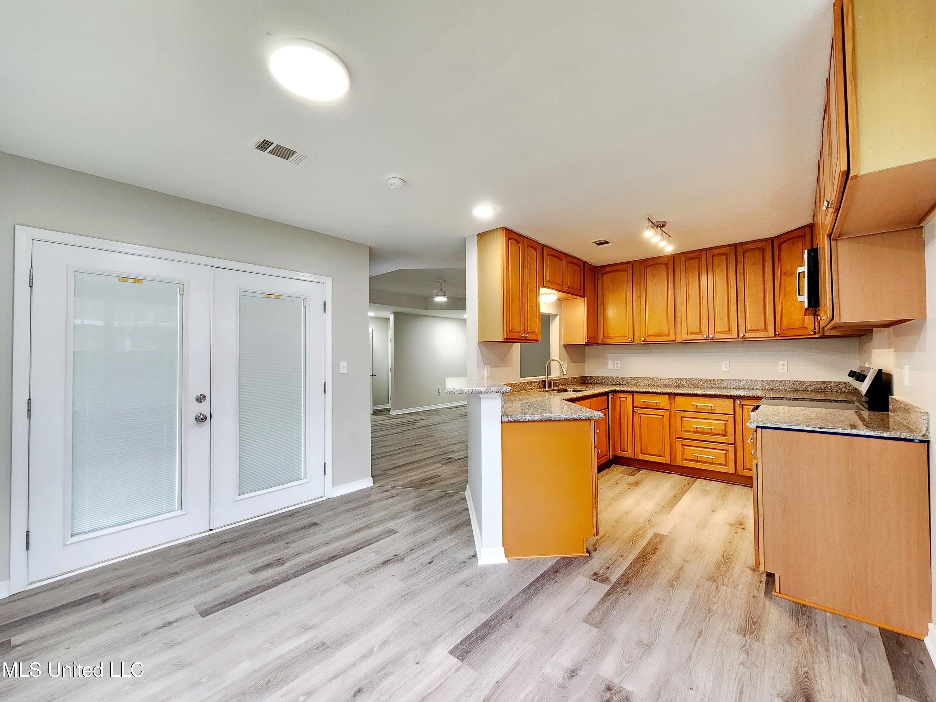 16000 Hardwood Place, Biloxi, Mississippi image 19
