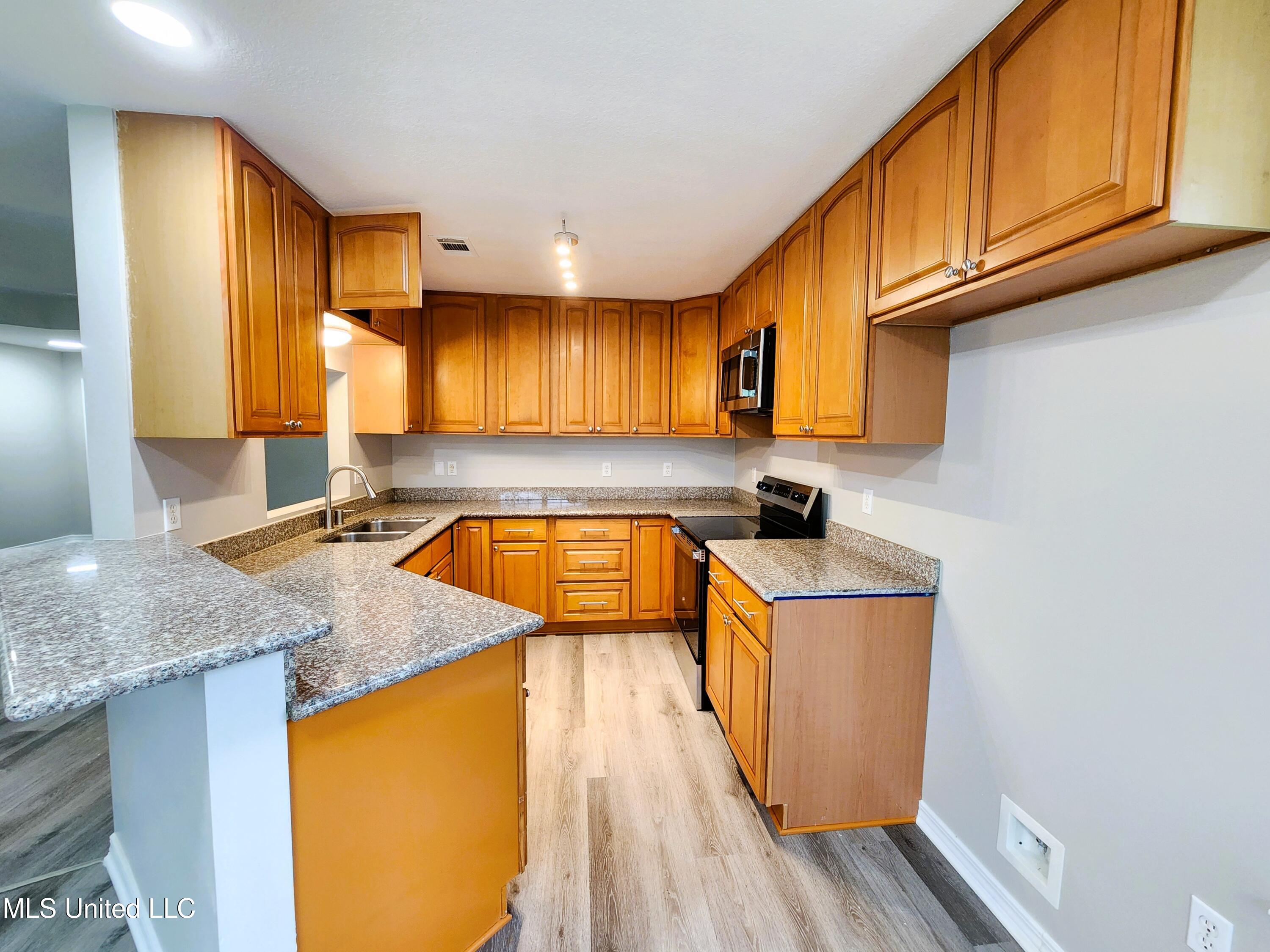 16000 Hardwood Place, Biloxi, Mississippi image 18