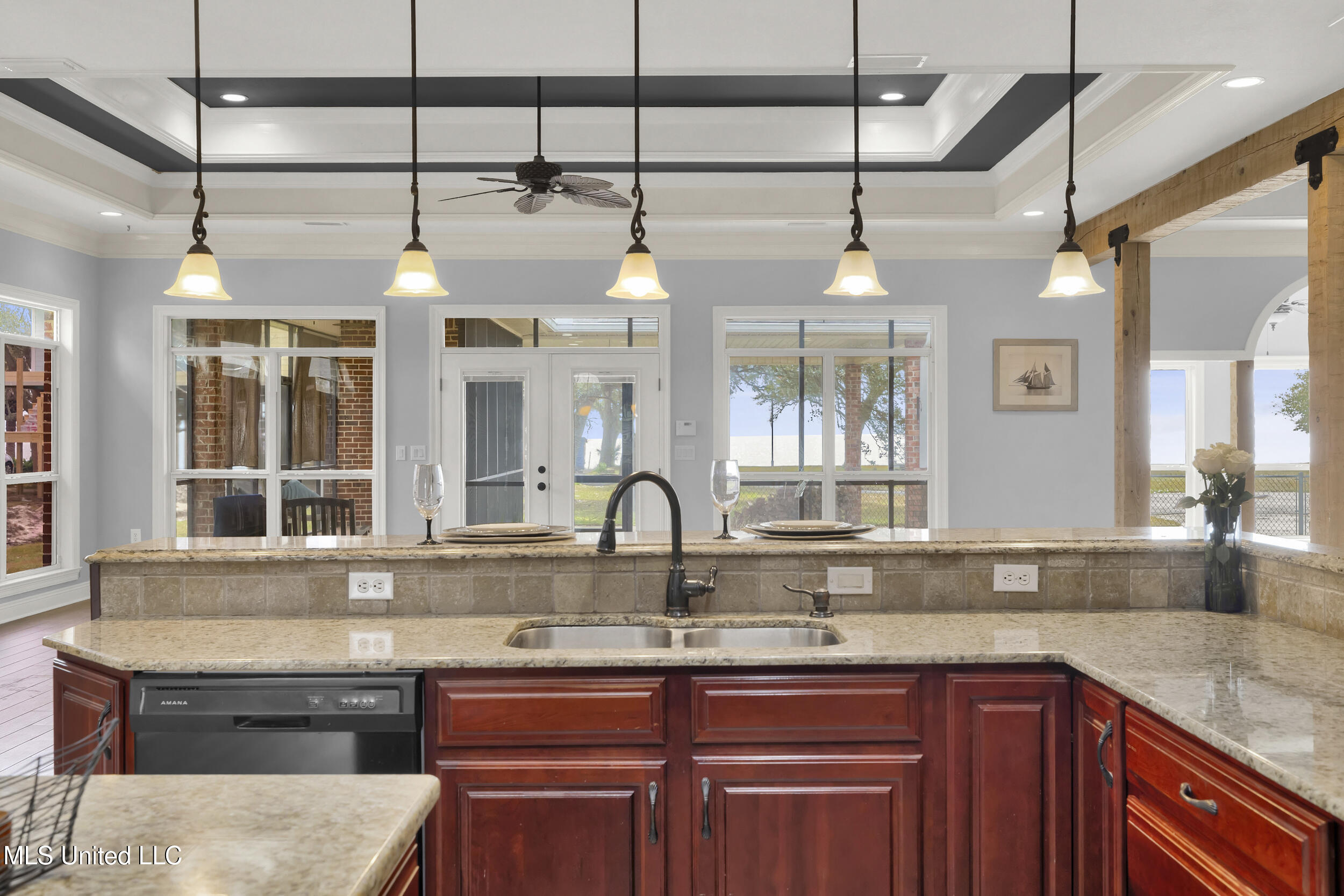 2112 Washington Avenue, Pascagoula, Mississippi image 19