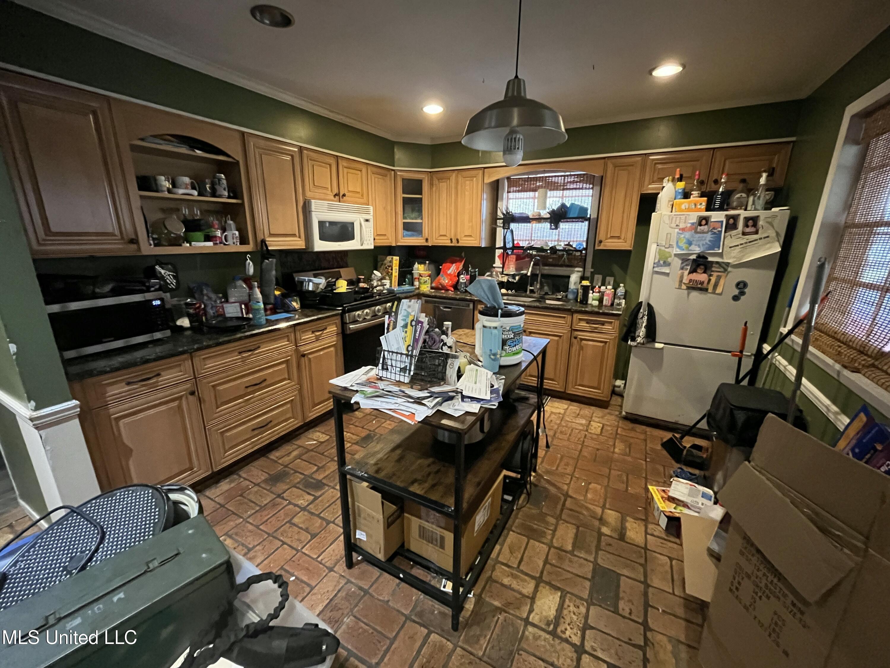 121 Gahan Drive, Gulfport, Mississippi image 1