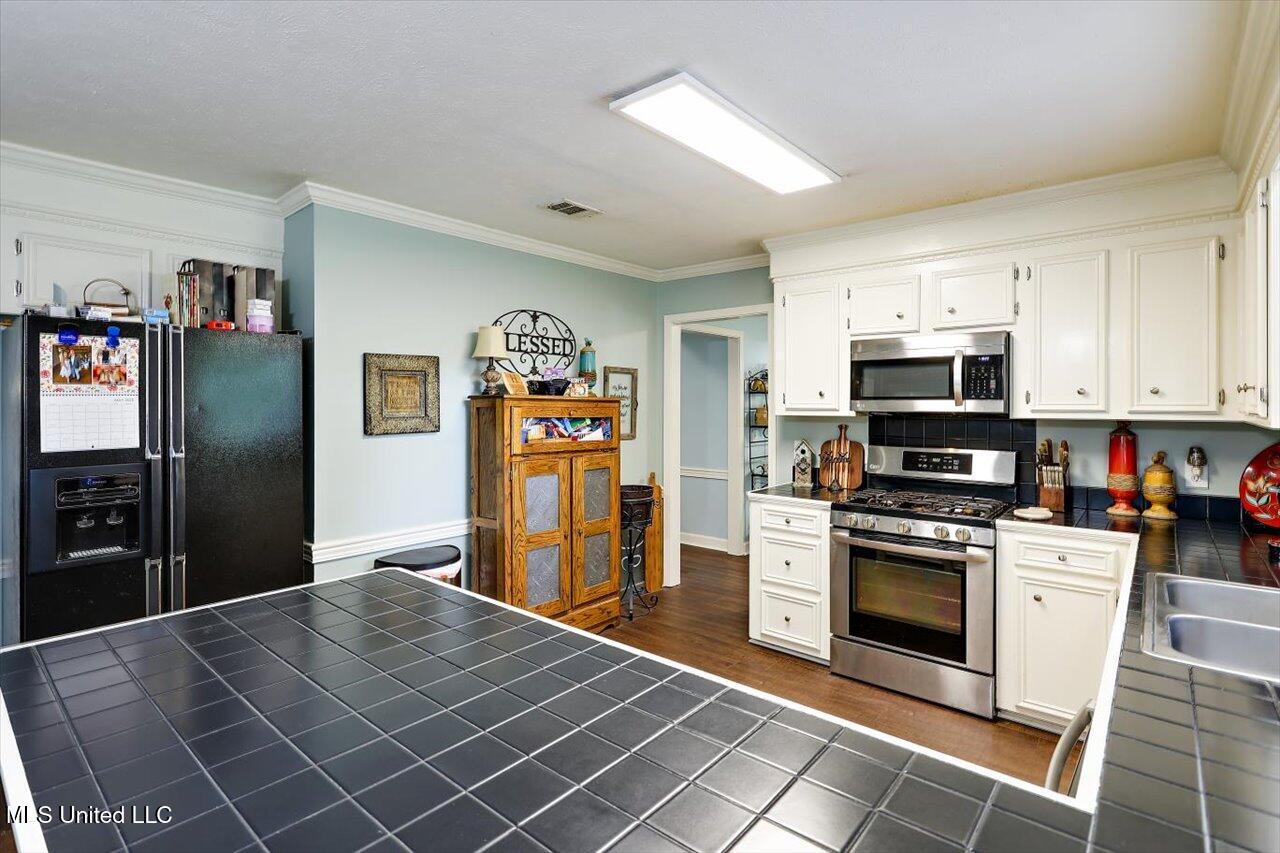 206 Southwind Drive, Richland, Mississippi image 12