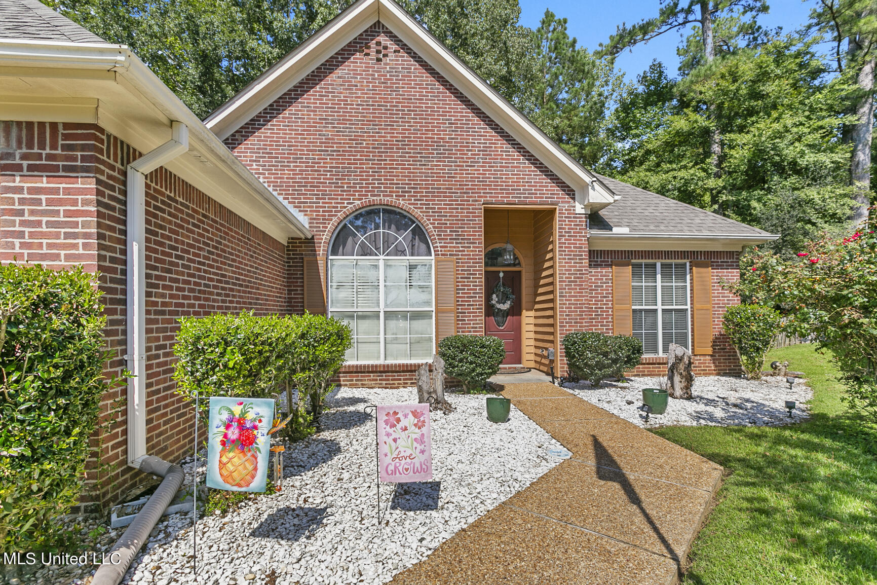 105 Sawgrass Cove, Canton, Mississippi image 3