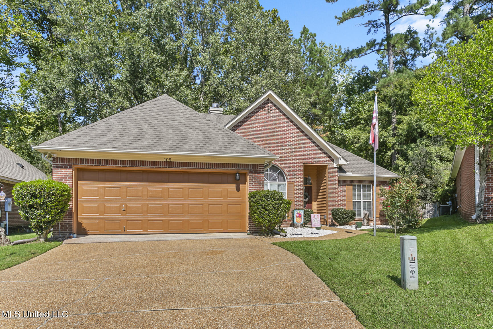 105 Sawgrass Cove, Canton, Mississippi image 2