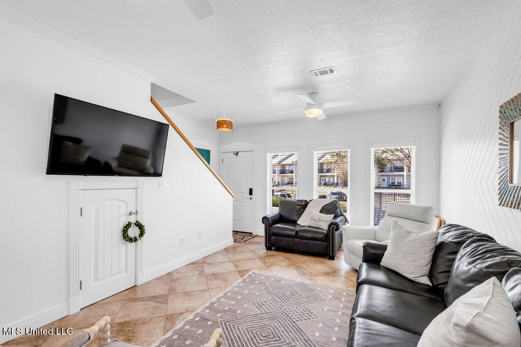 548 W Beach Boulevard W Blvd #117, Long Beach, Mississippi image 29