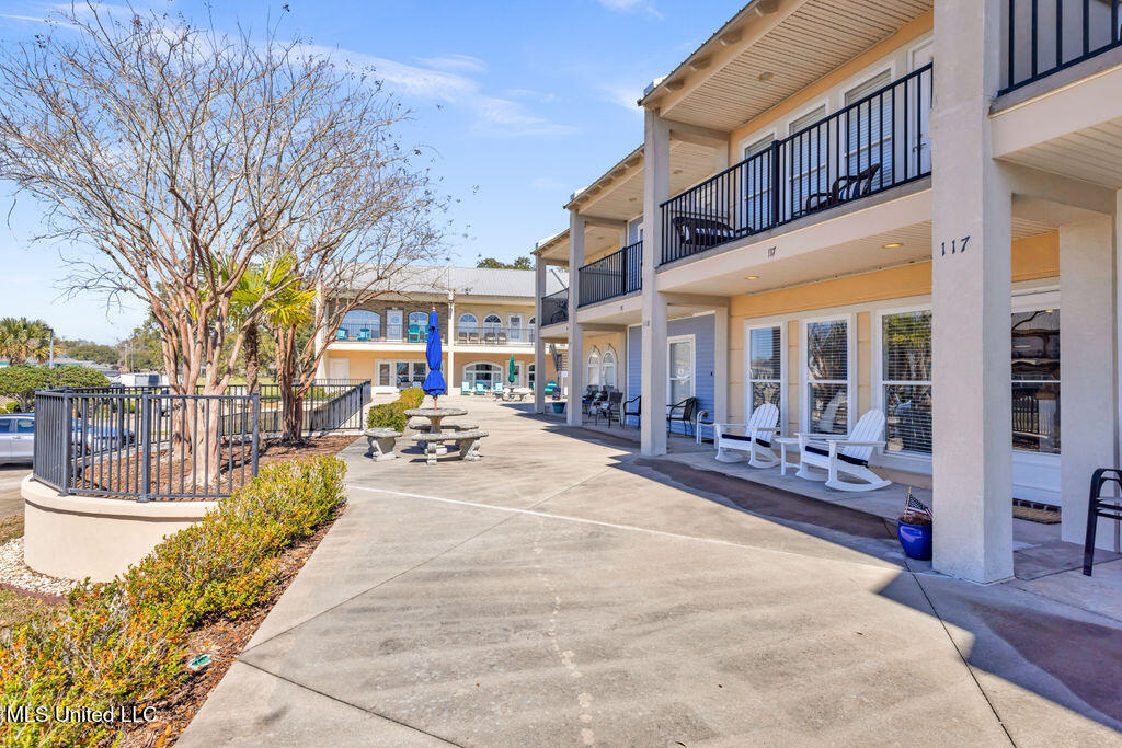 548 W Beach Boulevard W Blvd #117, Long Beach, Mississippi image 7