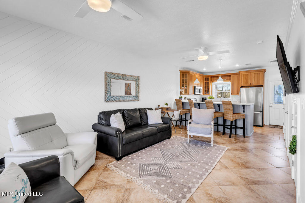 548 W Beach Boulevard W Blvd #117, Long Beach, Mississippi image 8