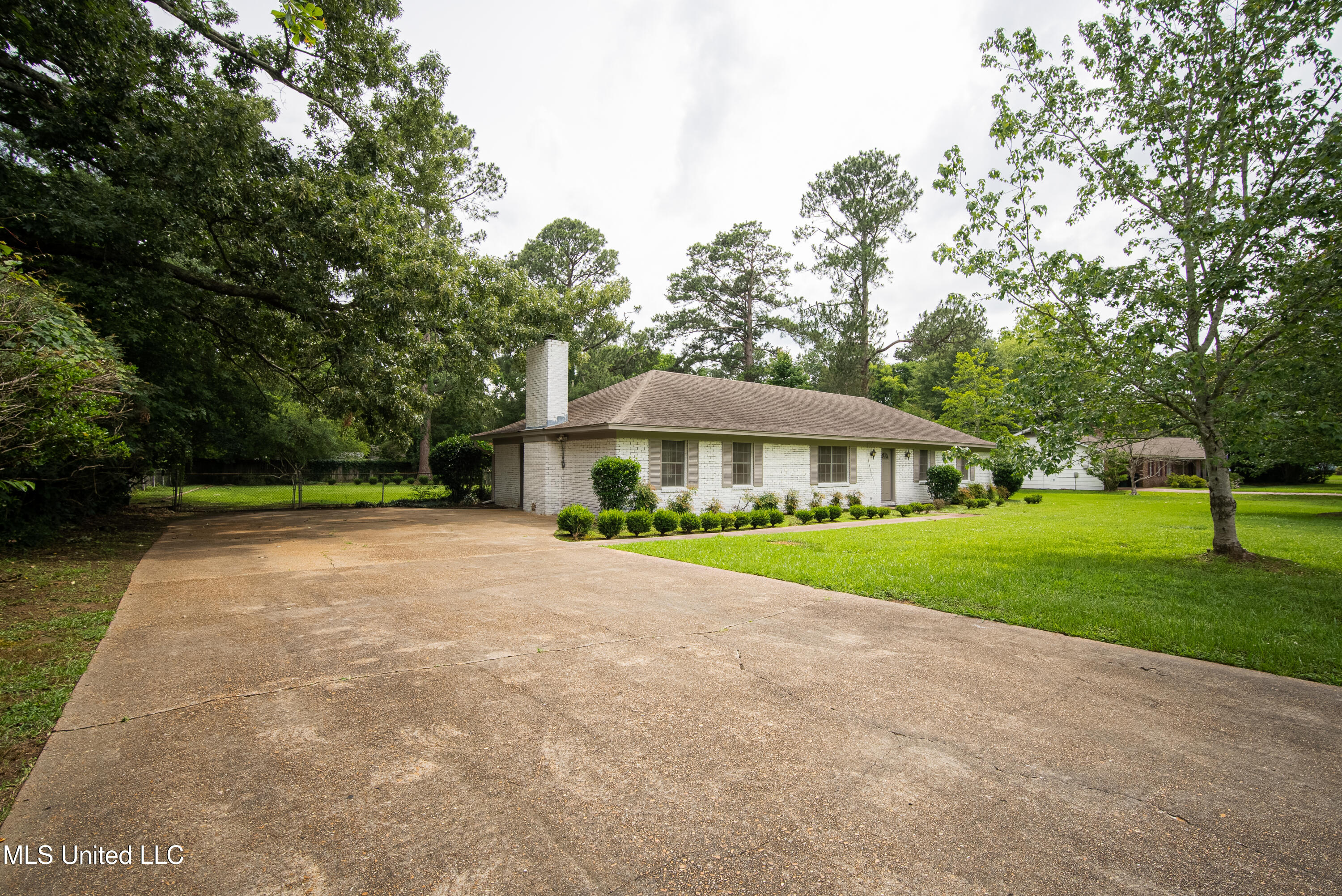 221 Sheryl Drive, Madison, Mississippi image 5
