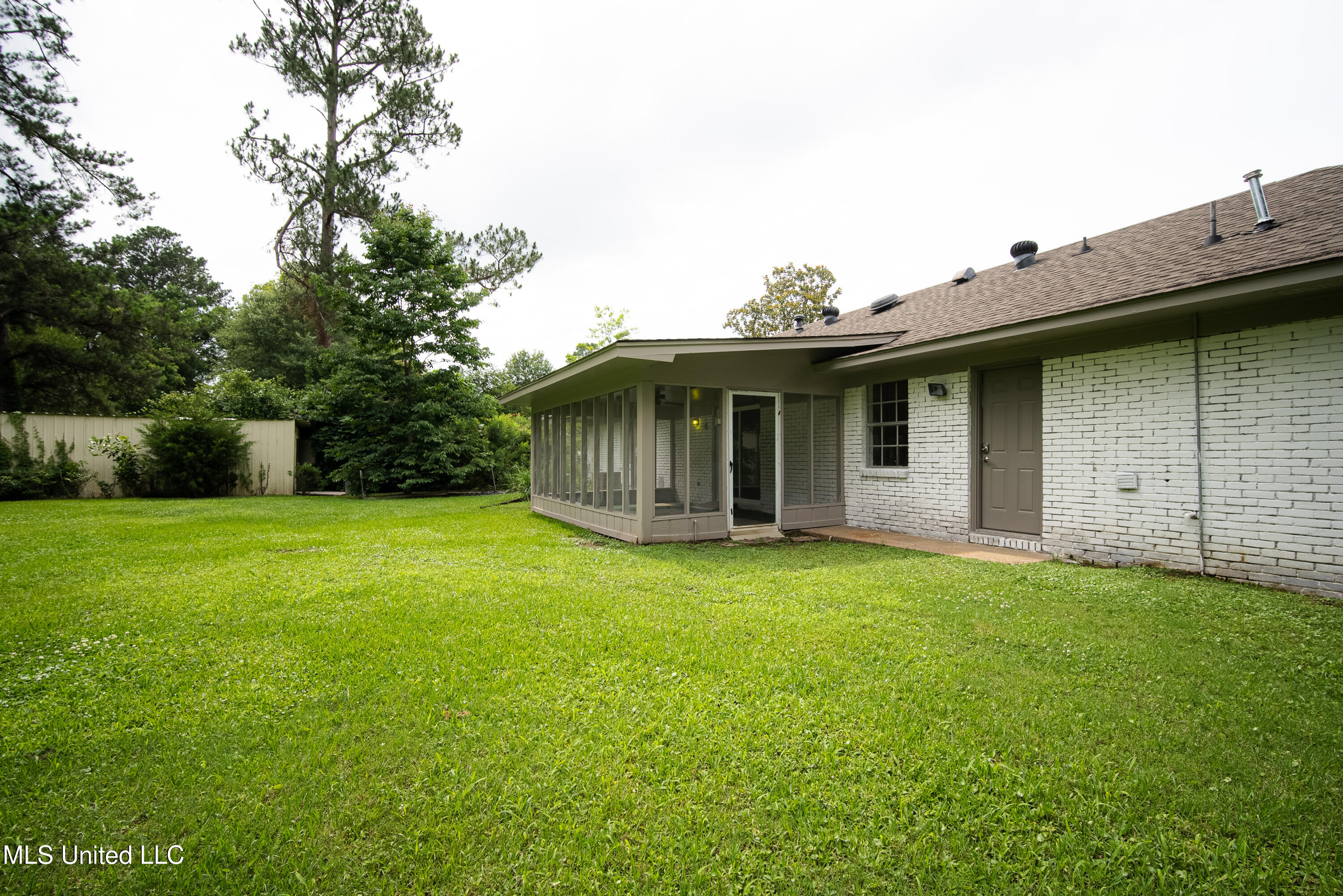 221 Sheryl Drive, Madison, Mississippi image 9